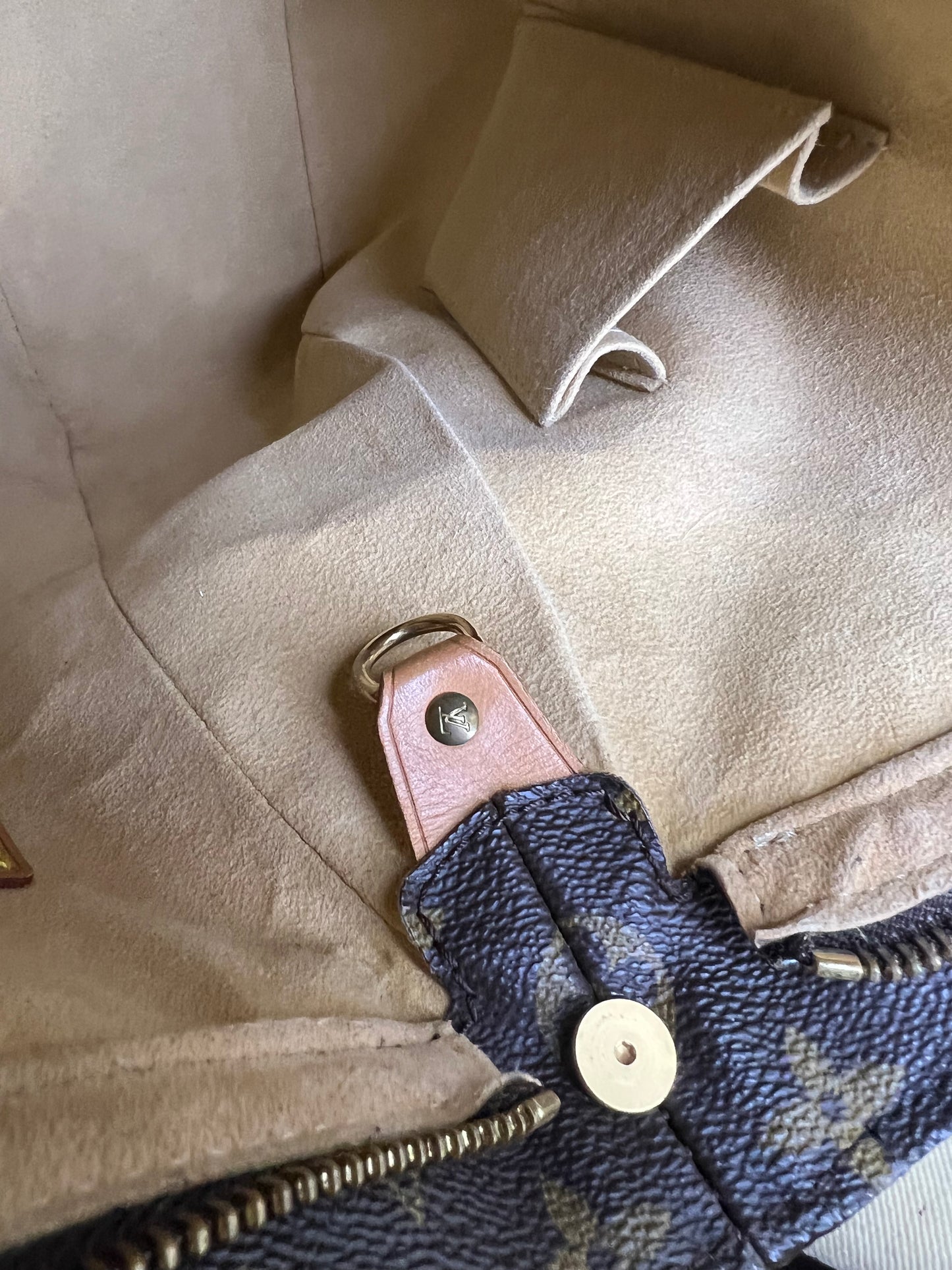 Louis Vuitton Looping GM