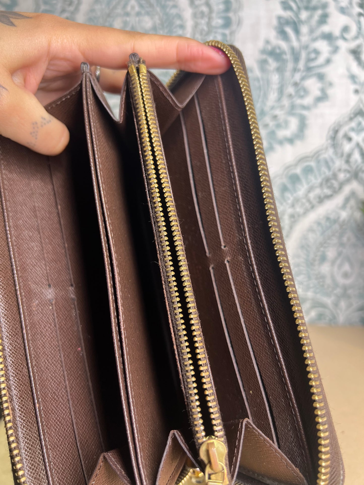 Louis Vuitton Damier Ebene Zippy Wallet