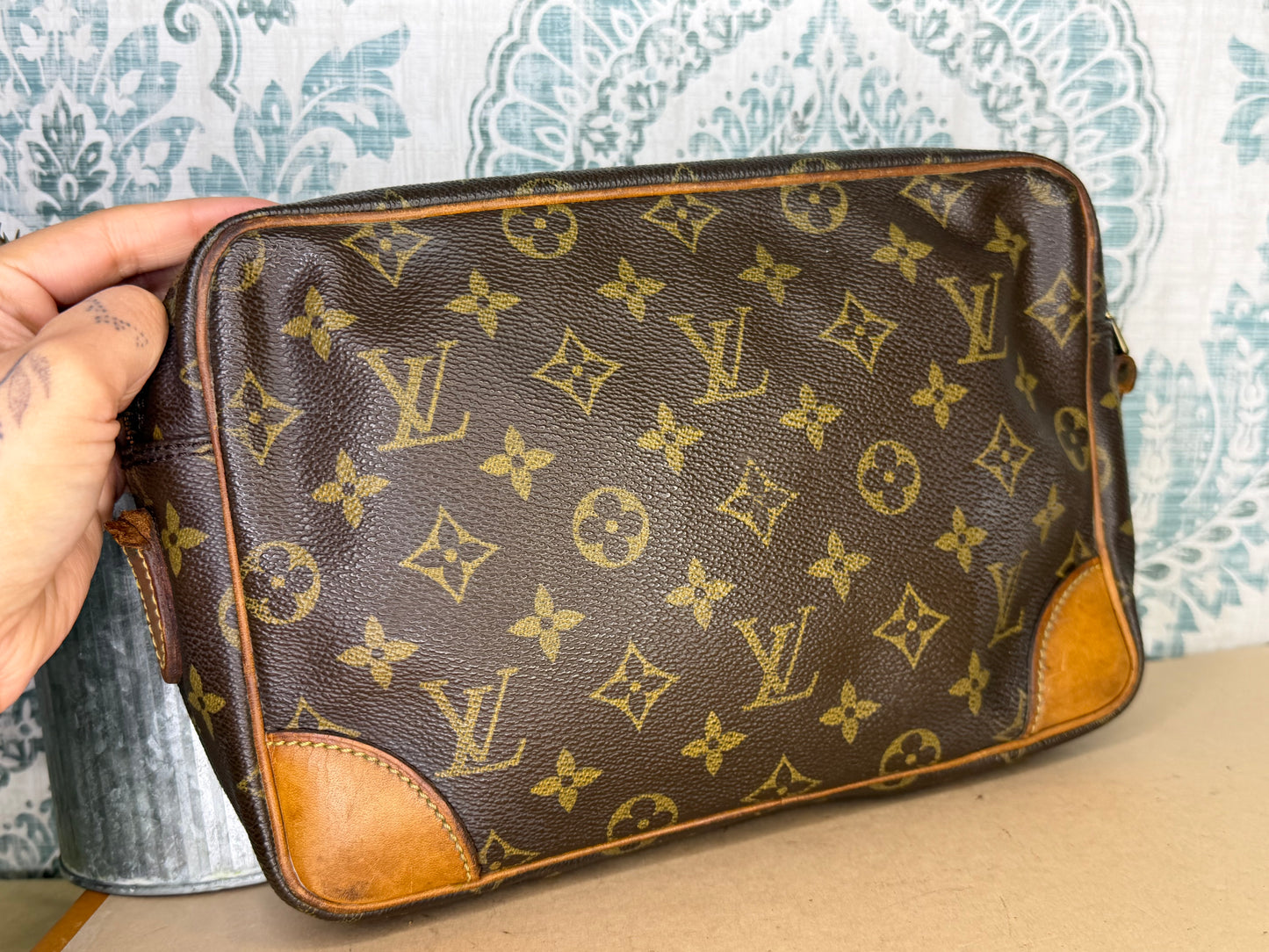 Louis Vuitton Trocadero 27 (damaged)