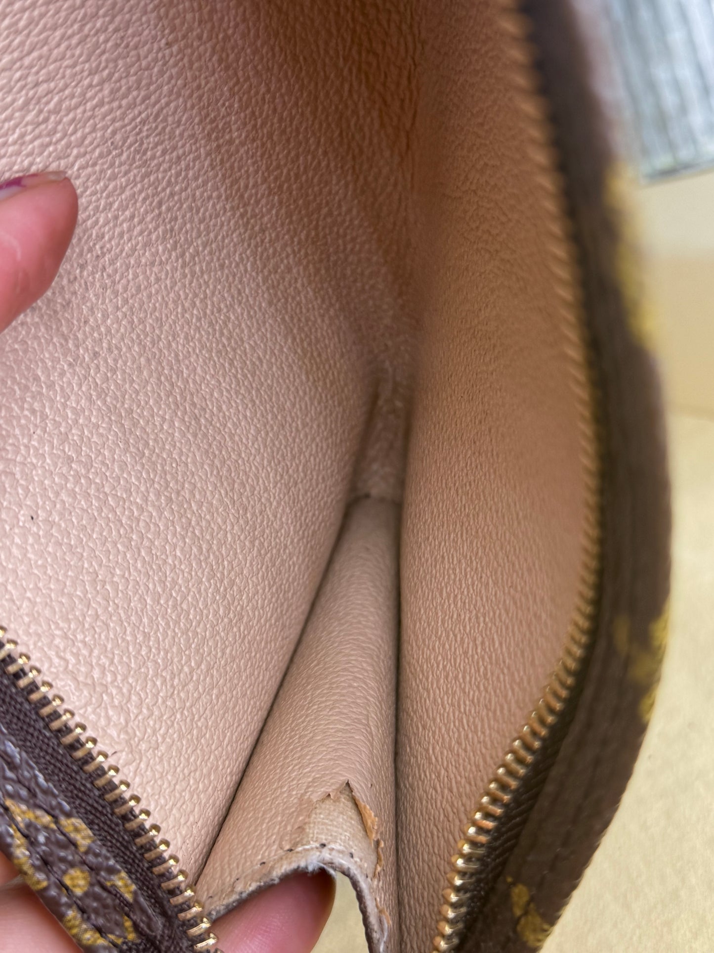 Louis Vuitton Bucket GM Pochette