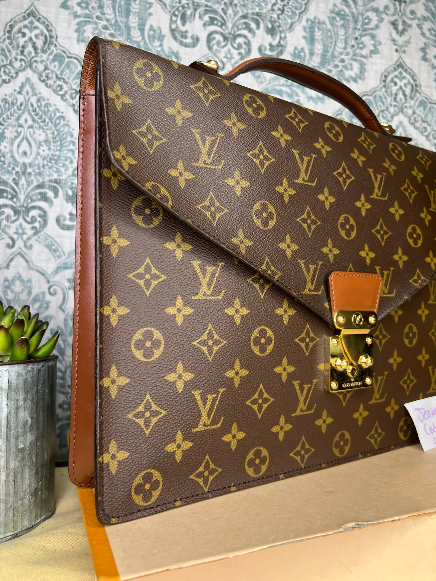 Louis Vuitton Porte Documents Bandouliere
