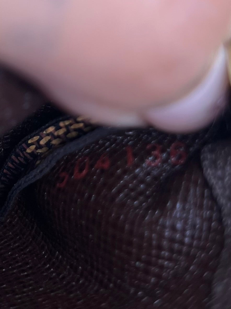 Louis Vuitton Damier Ebene Key Cles