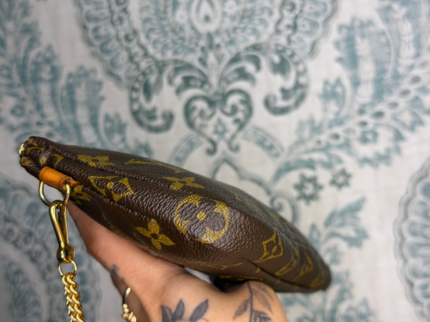 Louis Vuitton Sac Shopping Pouch