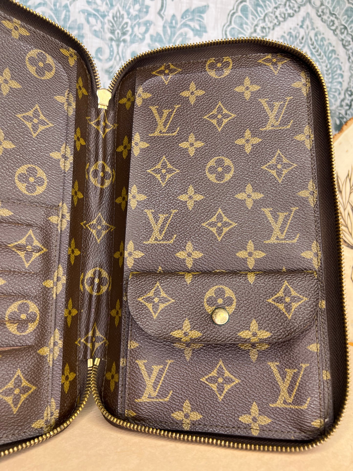 Louis Vuitton Escapade Travel Organizer