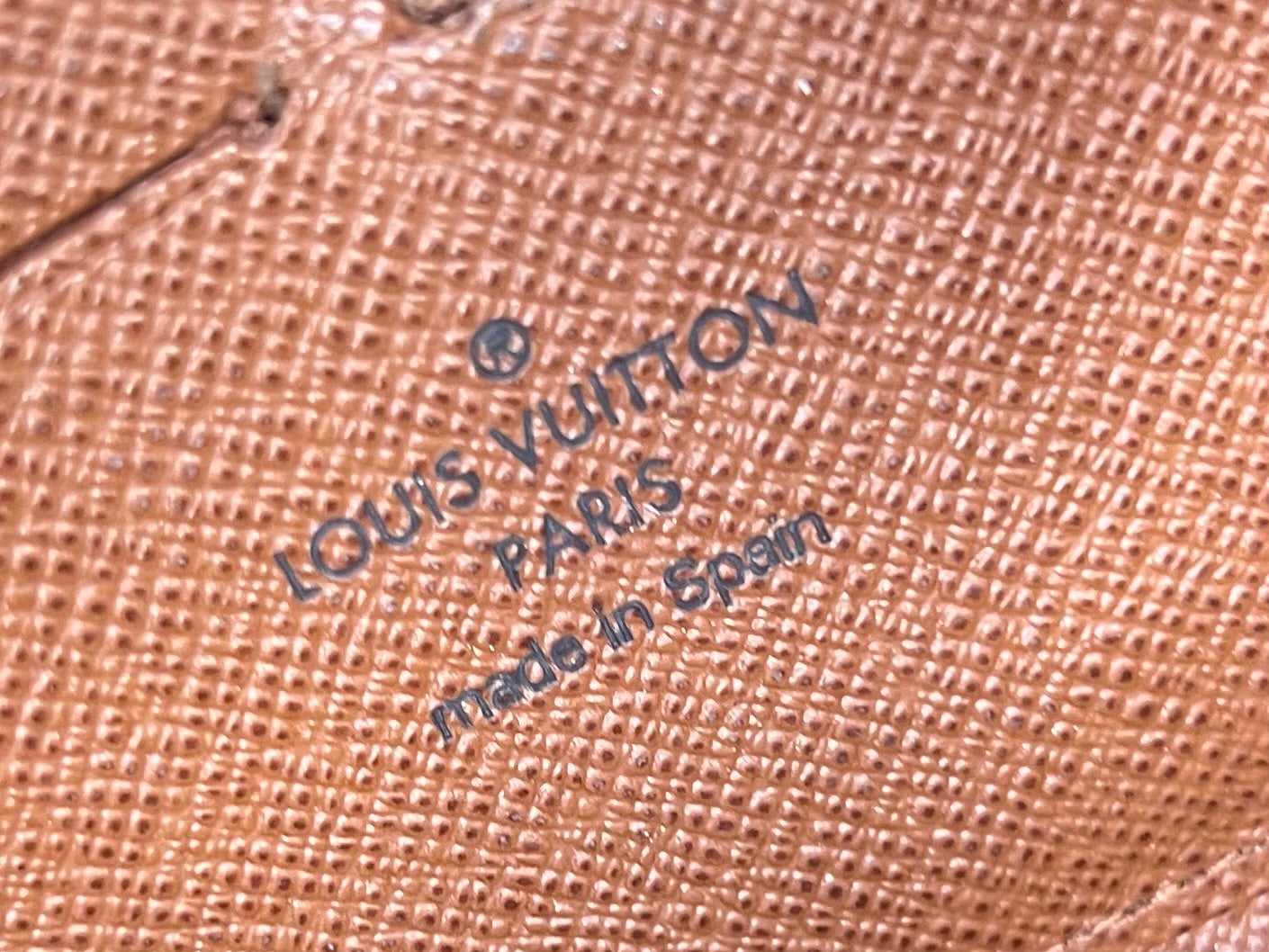 Louis Vuitton Monogram Zippy Wallet