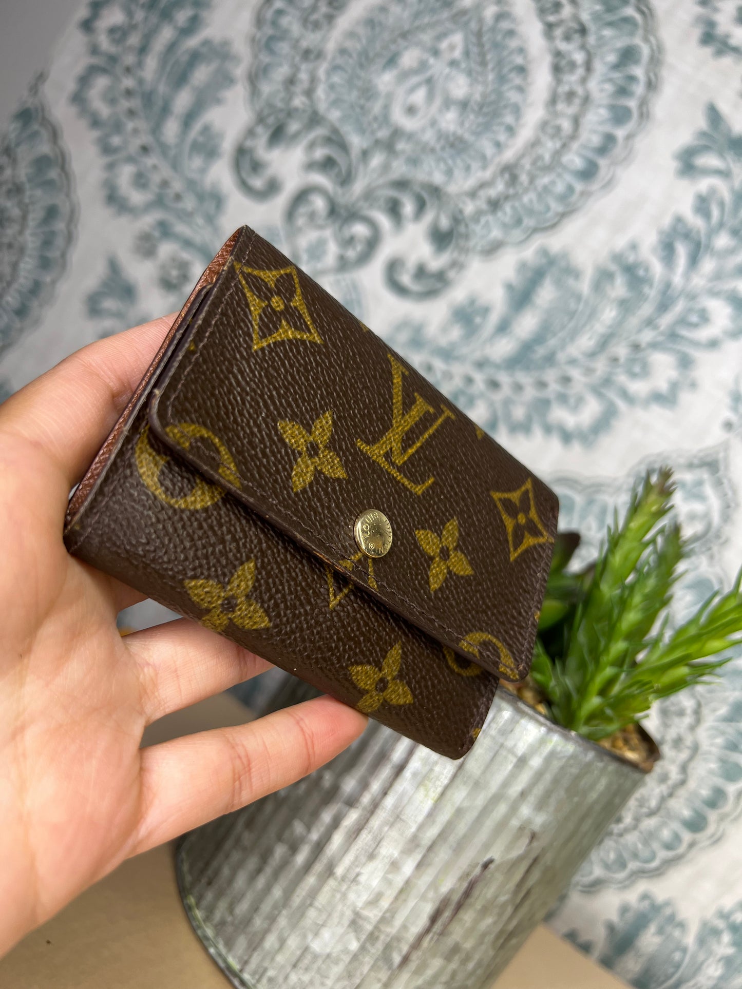 Louis Vuitton 6 Key Holder