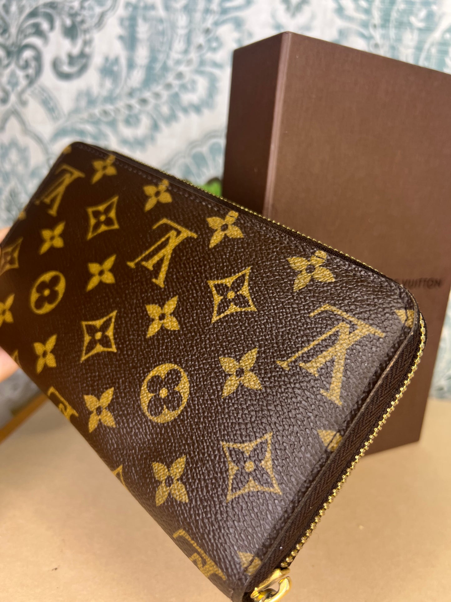 Louis Vuitton Monogram Zippy Wallet