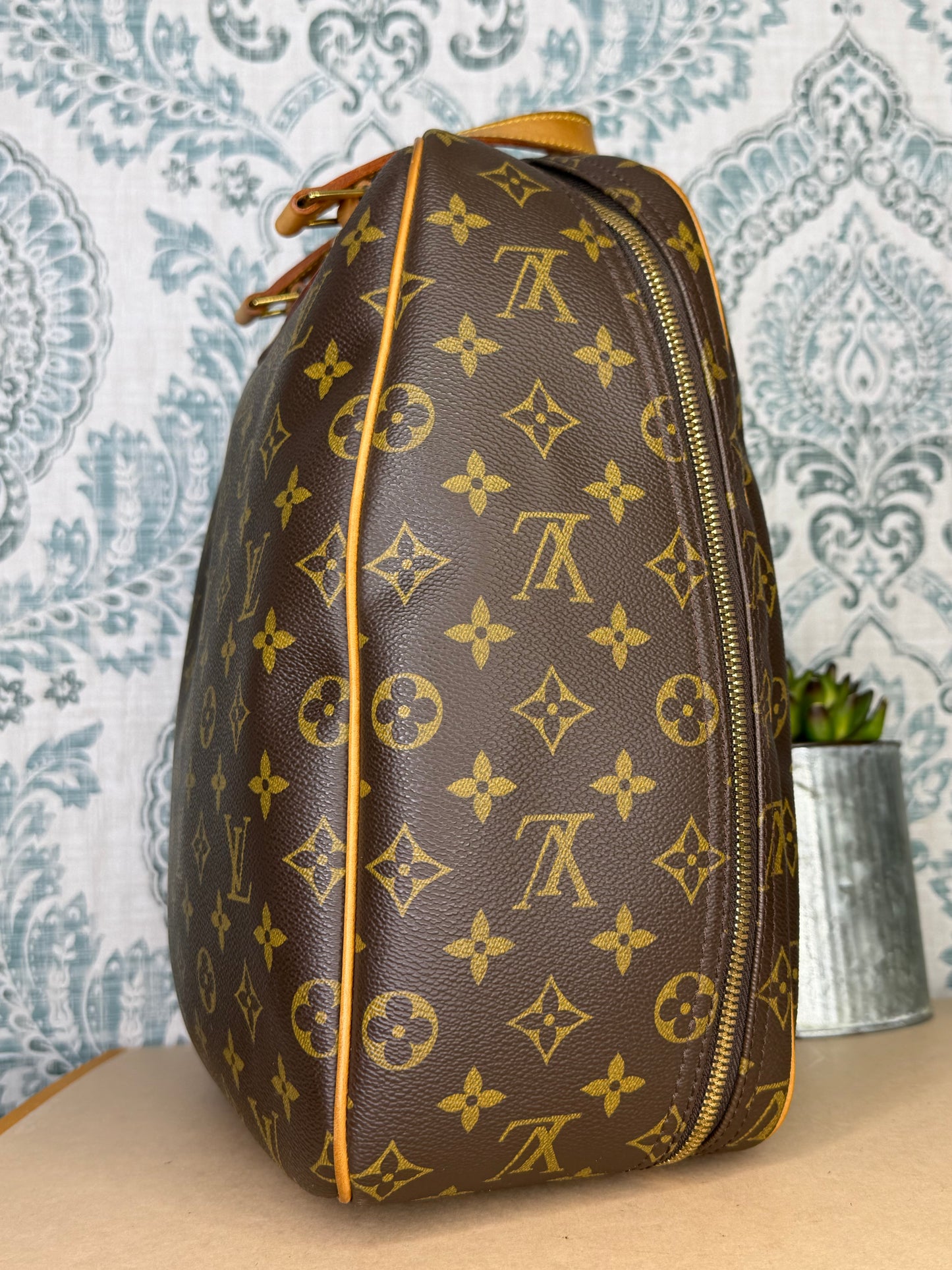 Louis Vuitton Excursion