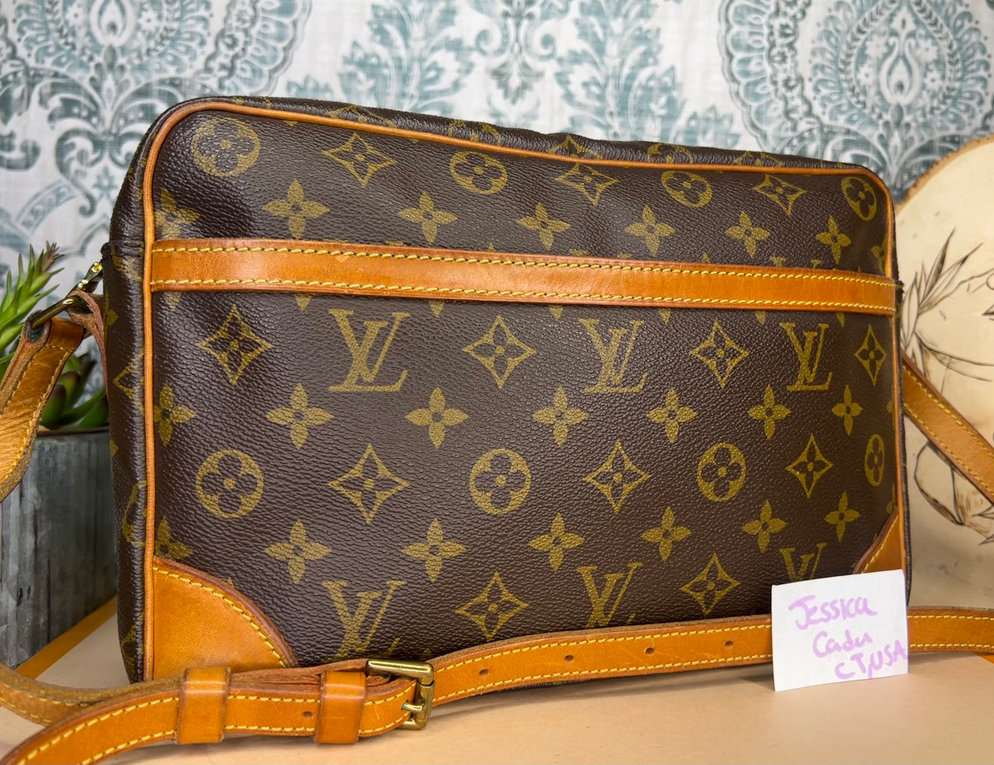 Louis Vuitton Trocadero 30