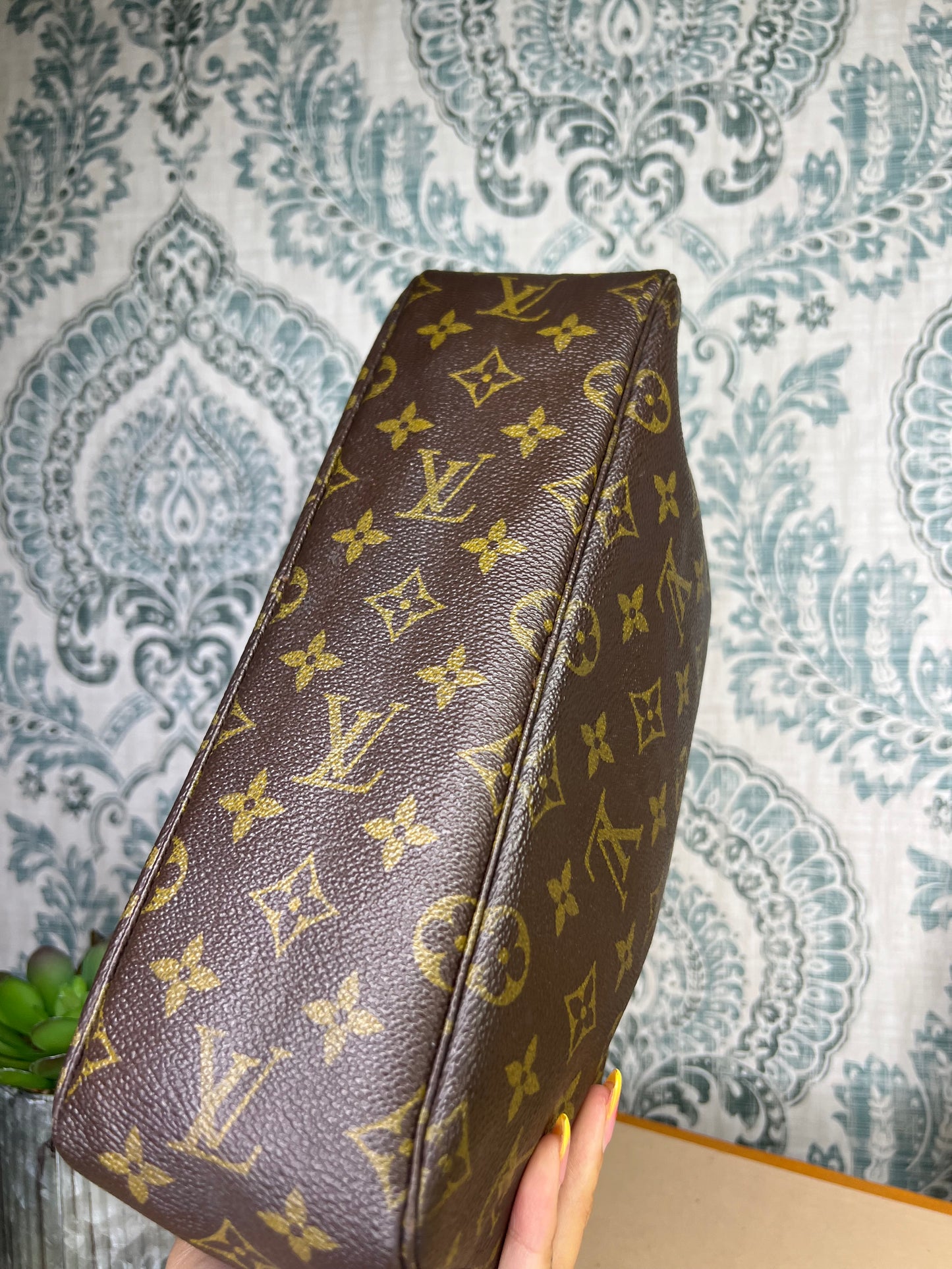 Louis Vuitton Trousse 28