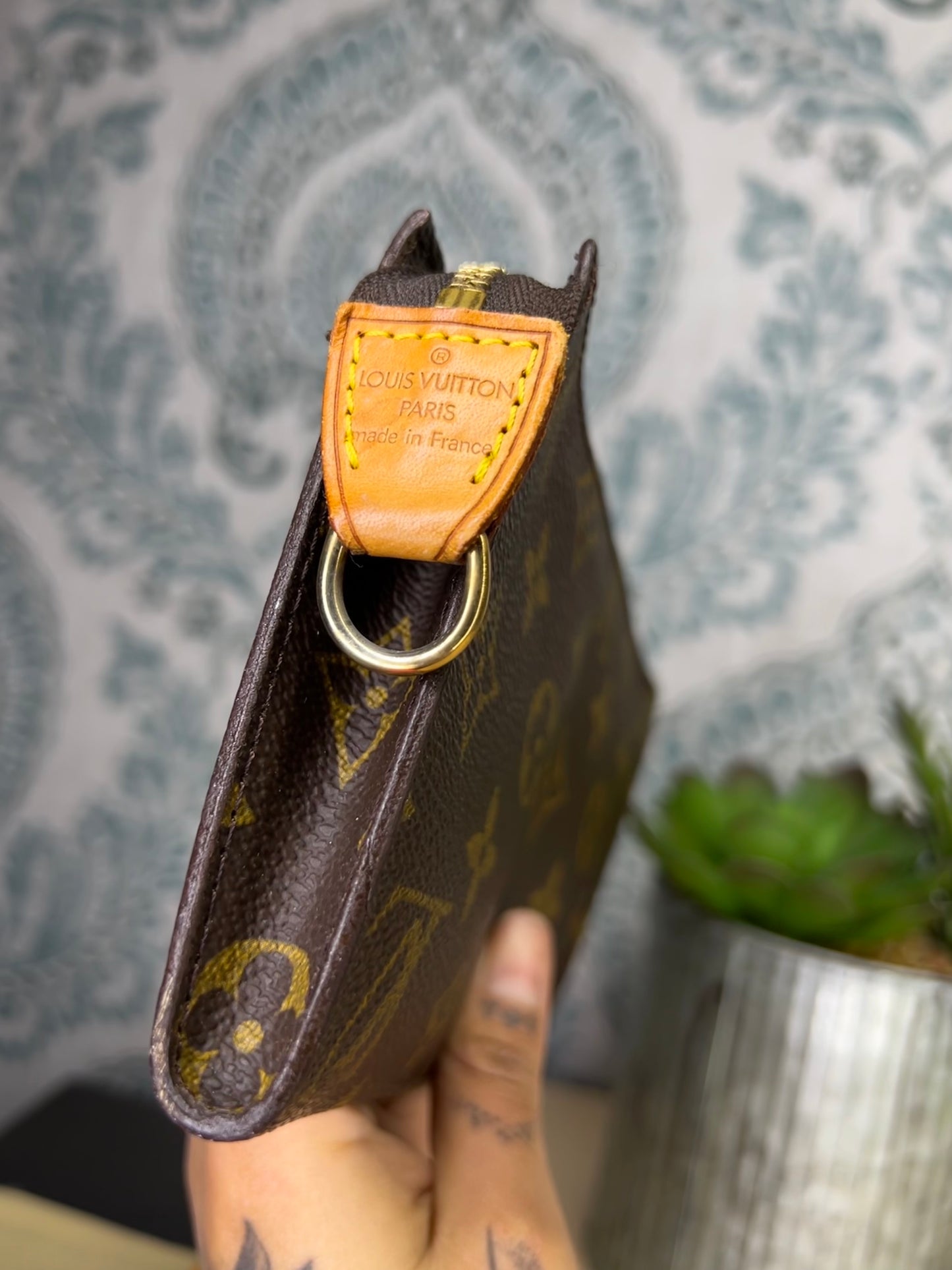 Louis Vuitton Bucket GM Pouch