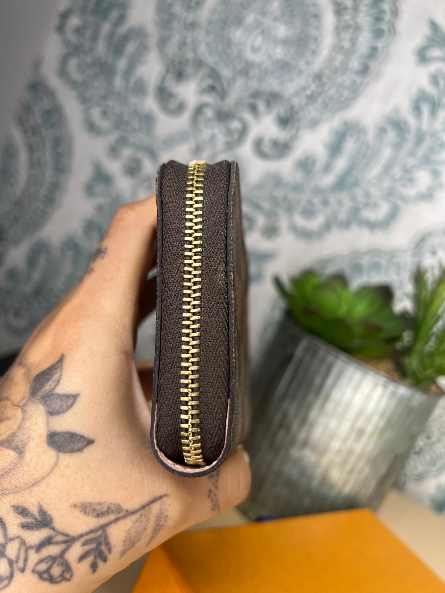 Louis Vuitton Rose Ballerine Zippy Compact Wallet