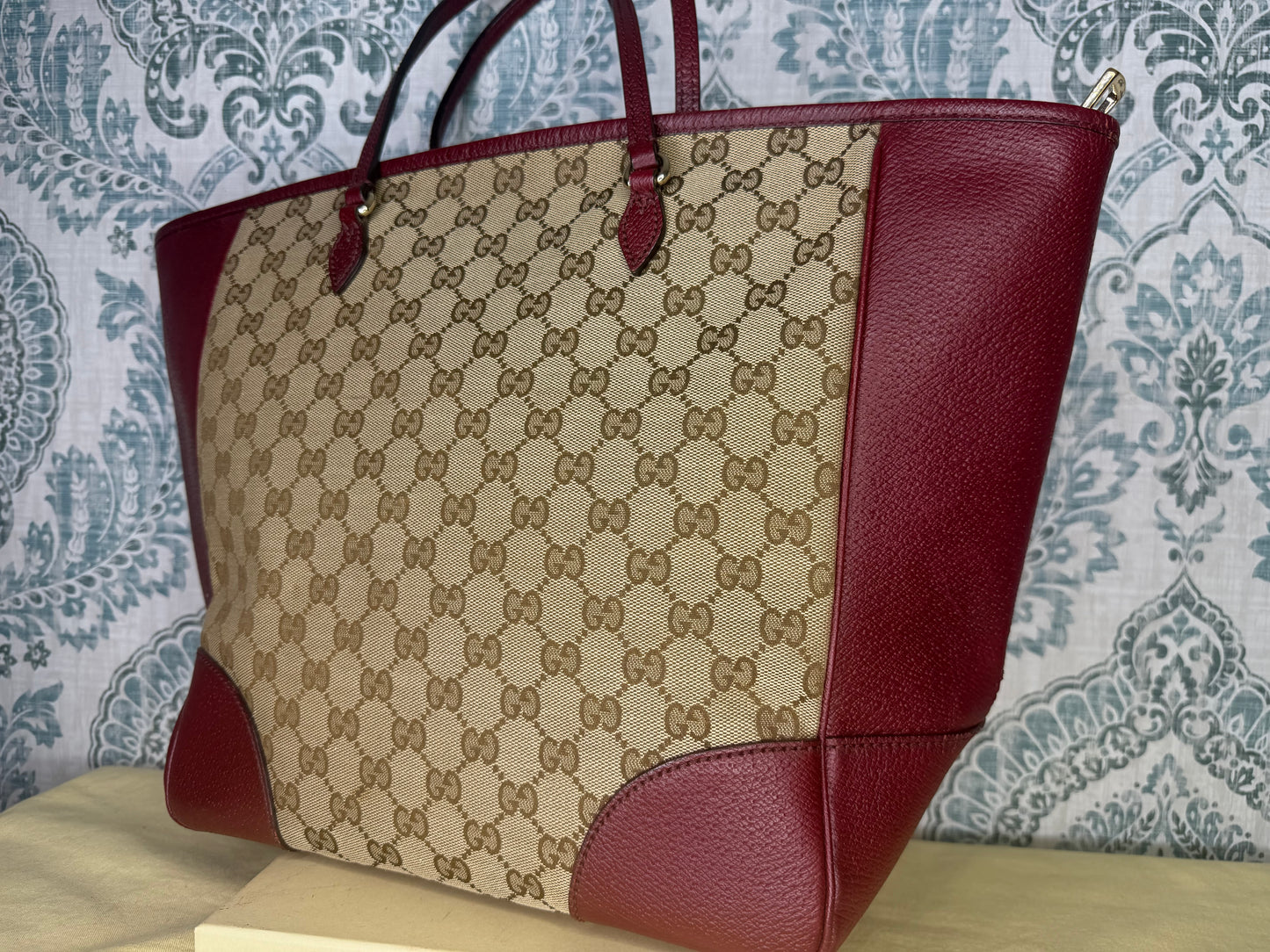 Gucci Medium Bree Zippered Tote