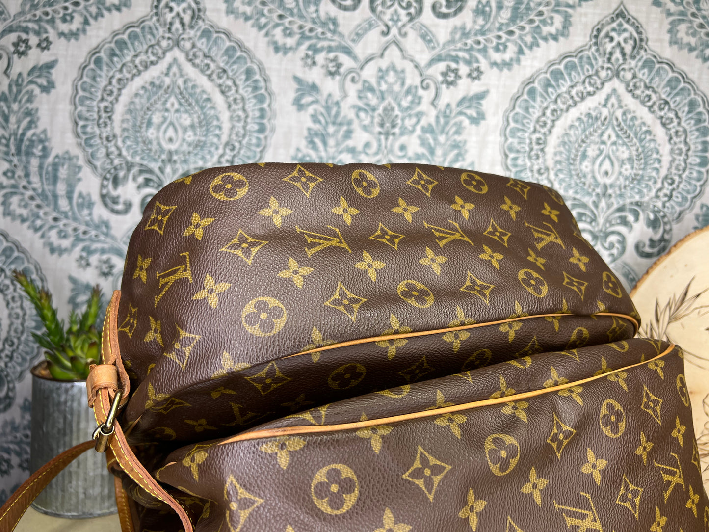 Louis Vuitton Saumur 35