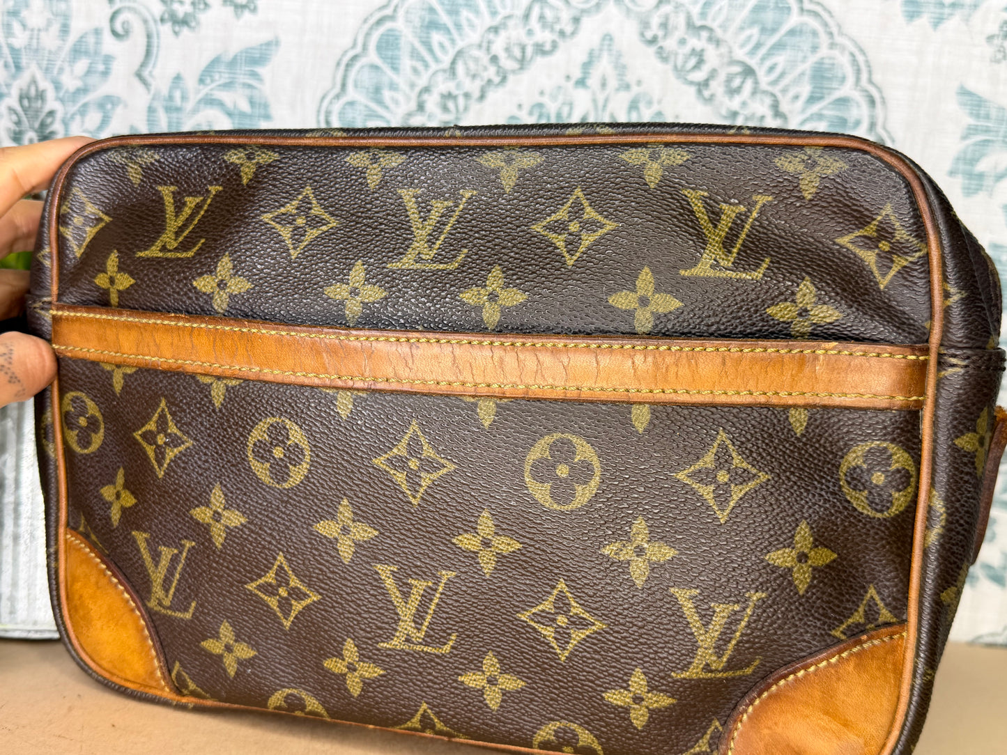 Louis Vuitton Trocadero 27 (damaged)
