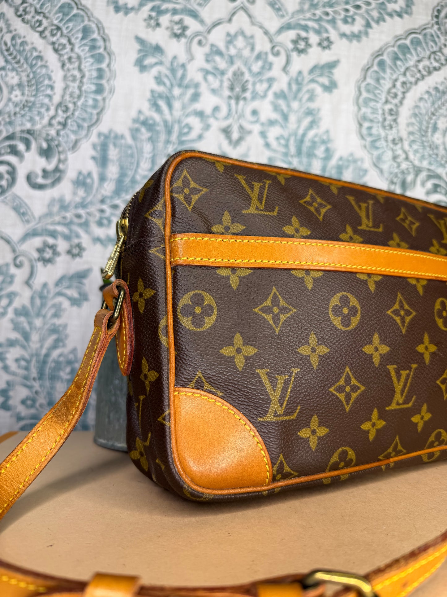 Louis Vuitton Trocadero 27