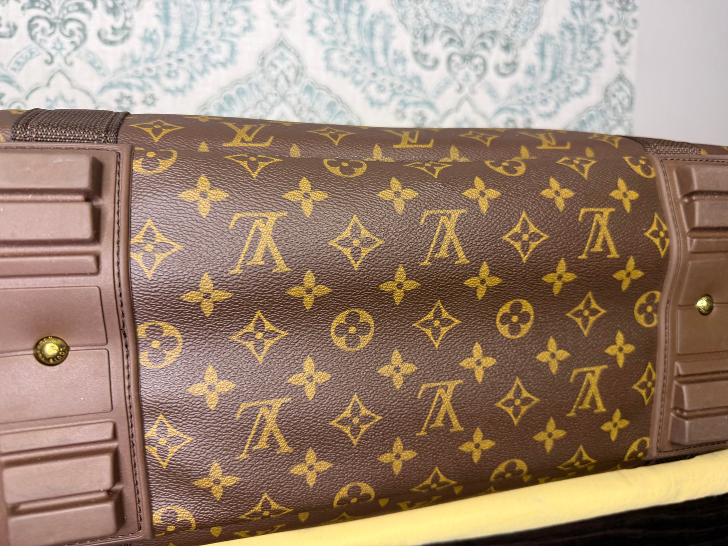Louis Vuitton Satellite 60 Suit Case