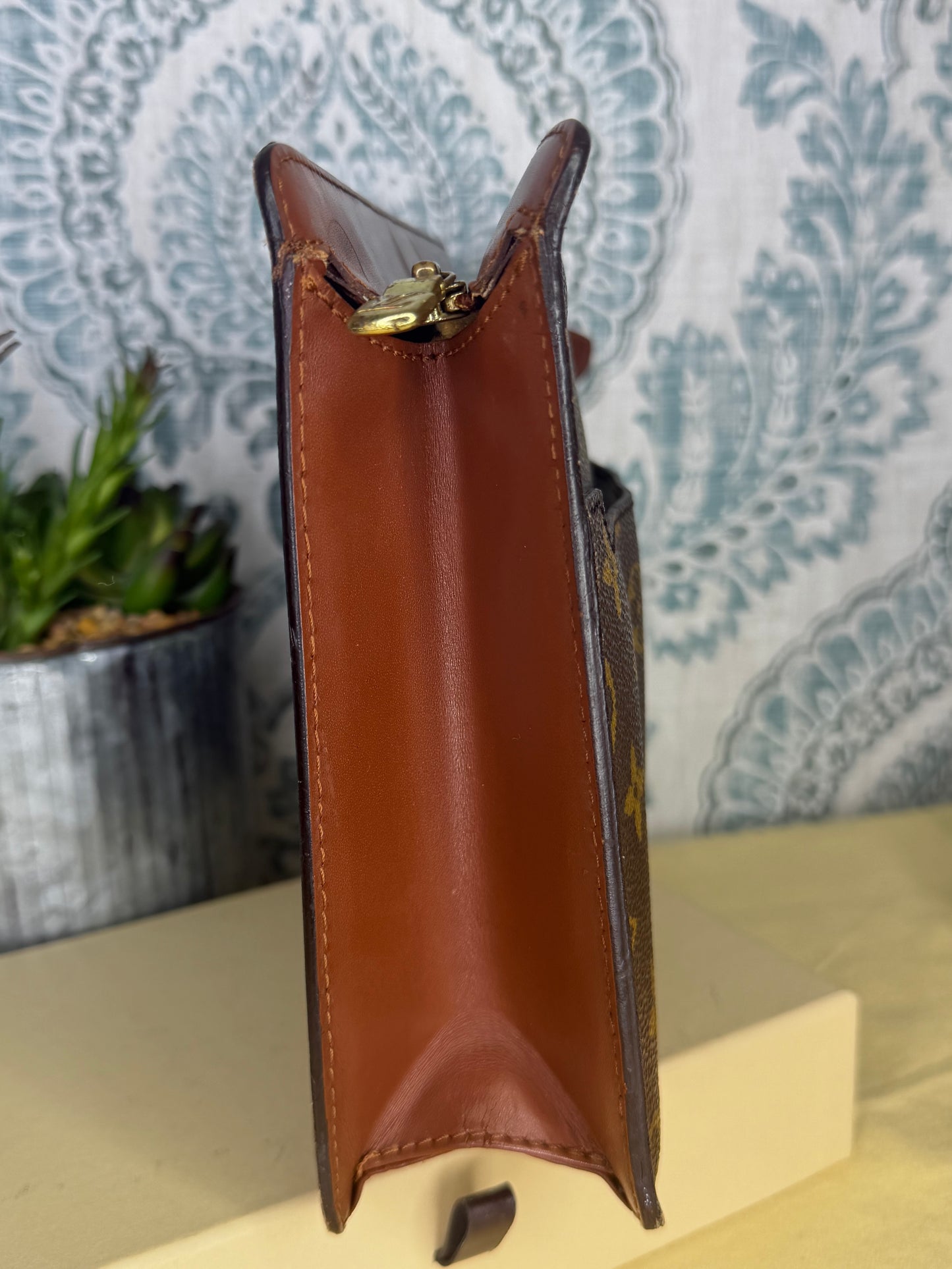 Louis Vuitton Pochette Homme Clutch