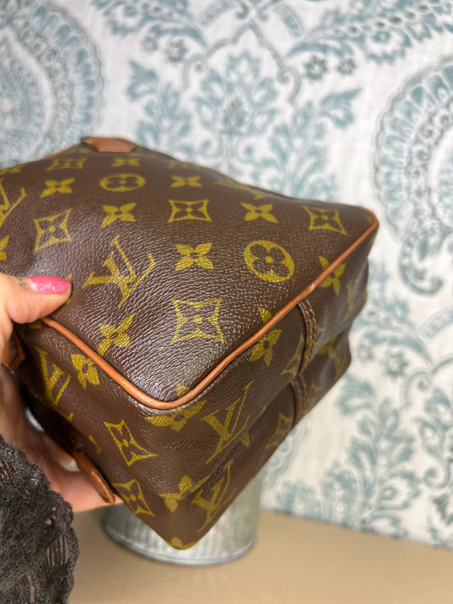 Louis Vuitton Vintage Amazon (project)