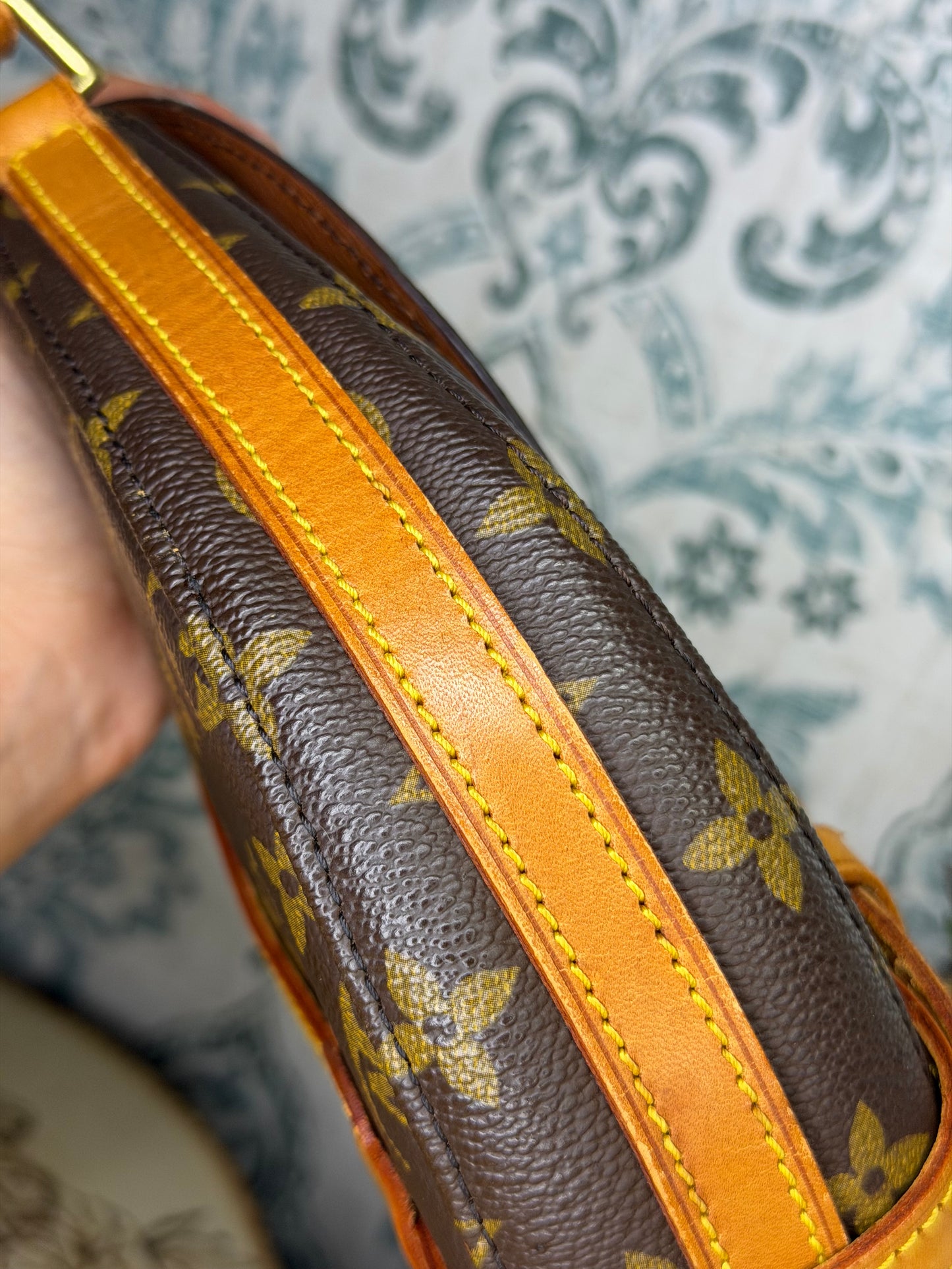 Louis Vuitton Chantilly PM
