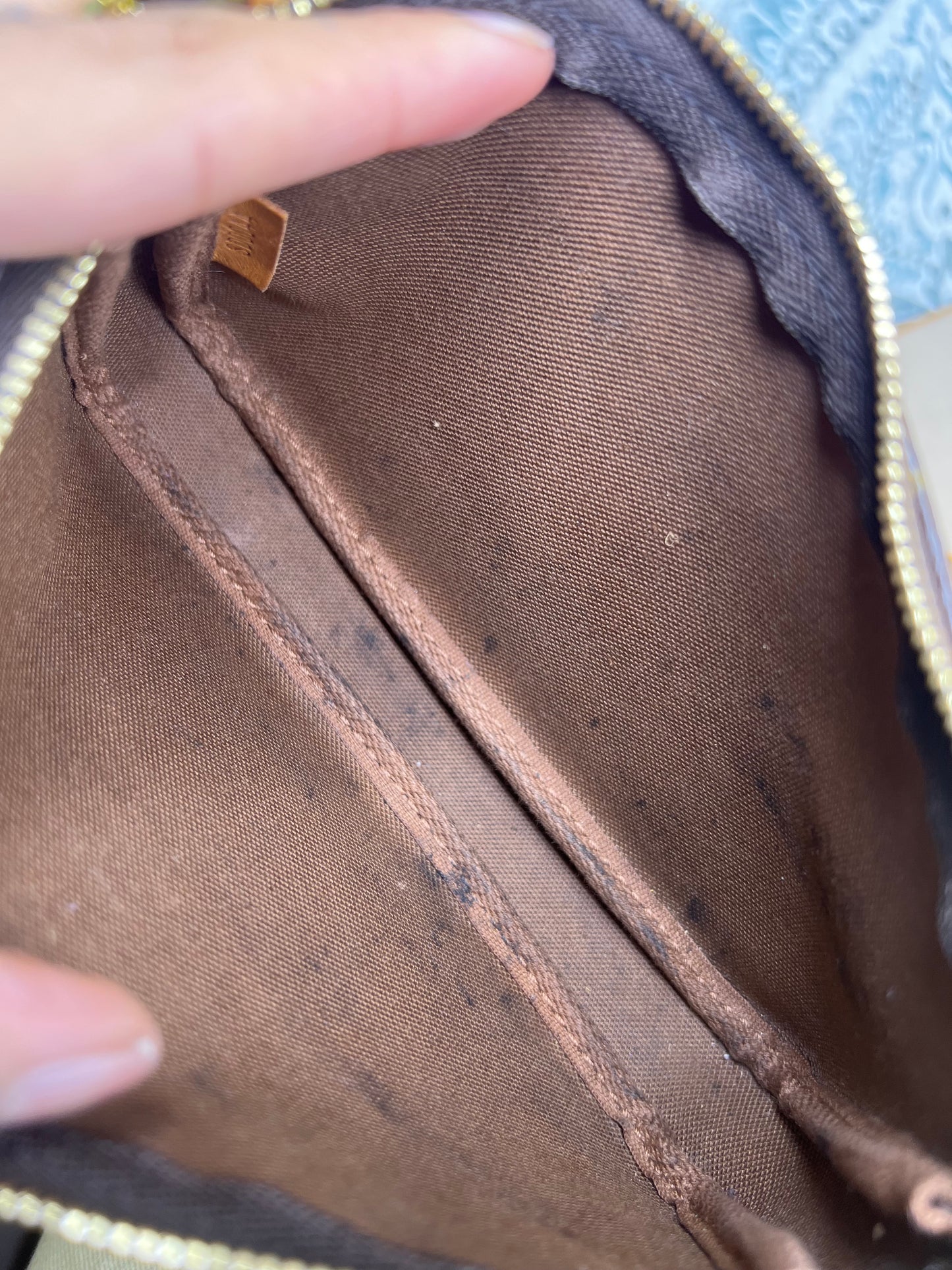 Louis Vuitton Bucket Pochette