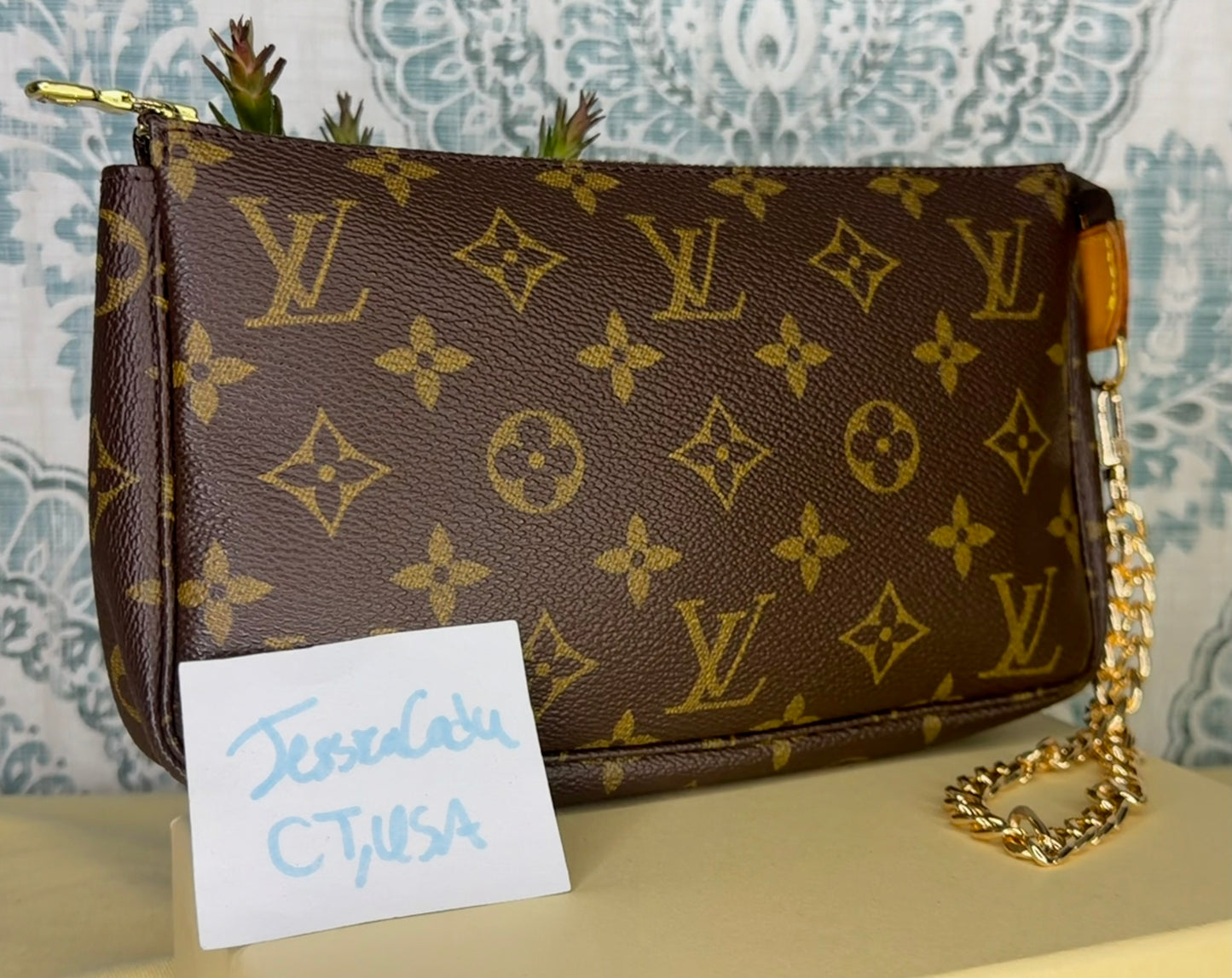 Louis Vuitton Pochette Accessories