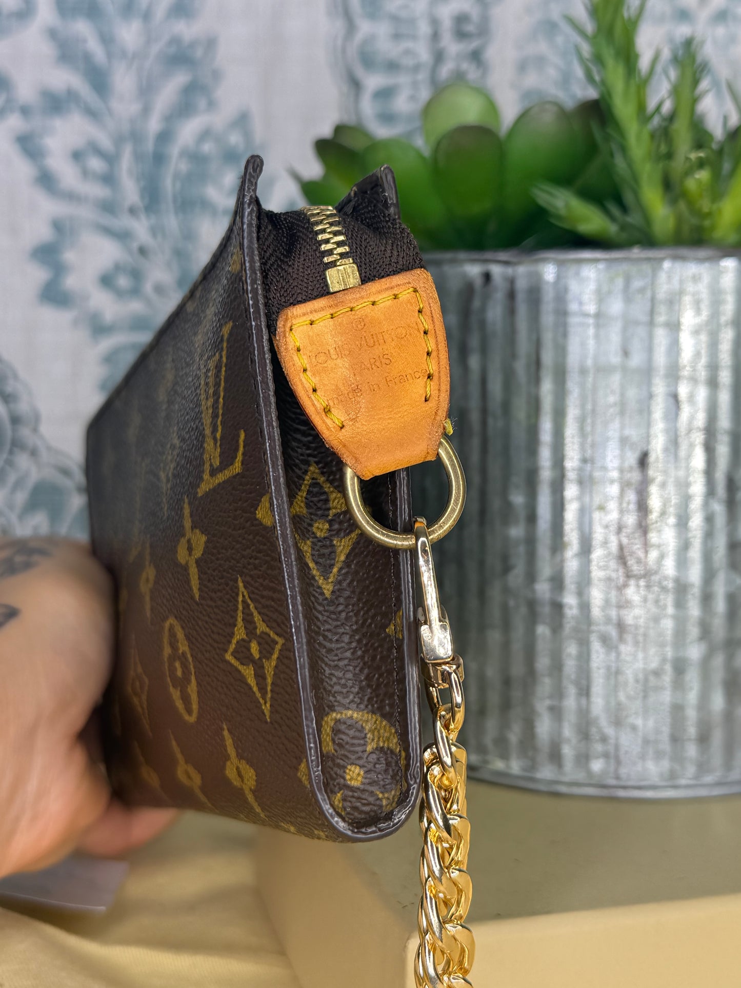 Louis Vuitton Bucket GM Pochette