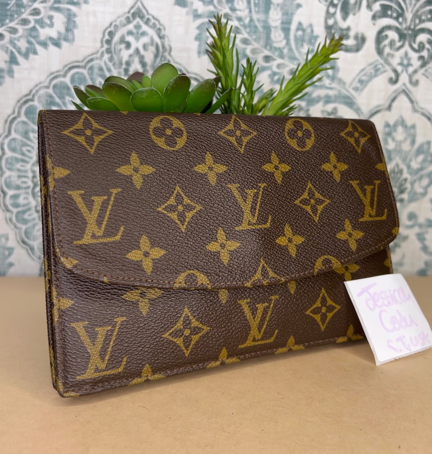 Louis Vuitton Rabat 20 Clutch