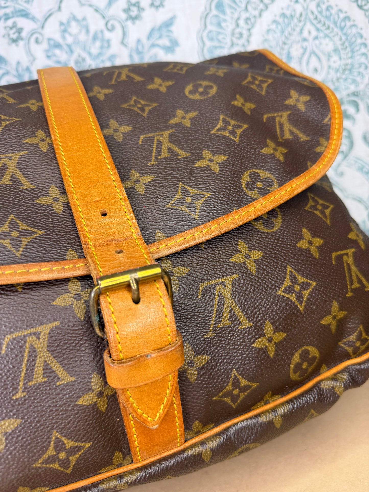 Louis Vuitton Saumur 35
