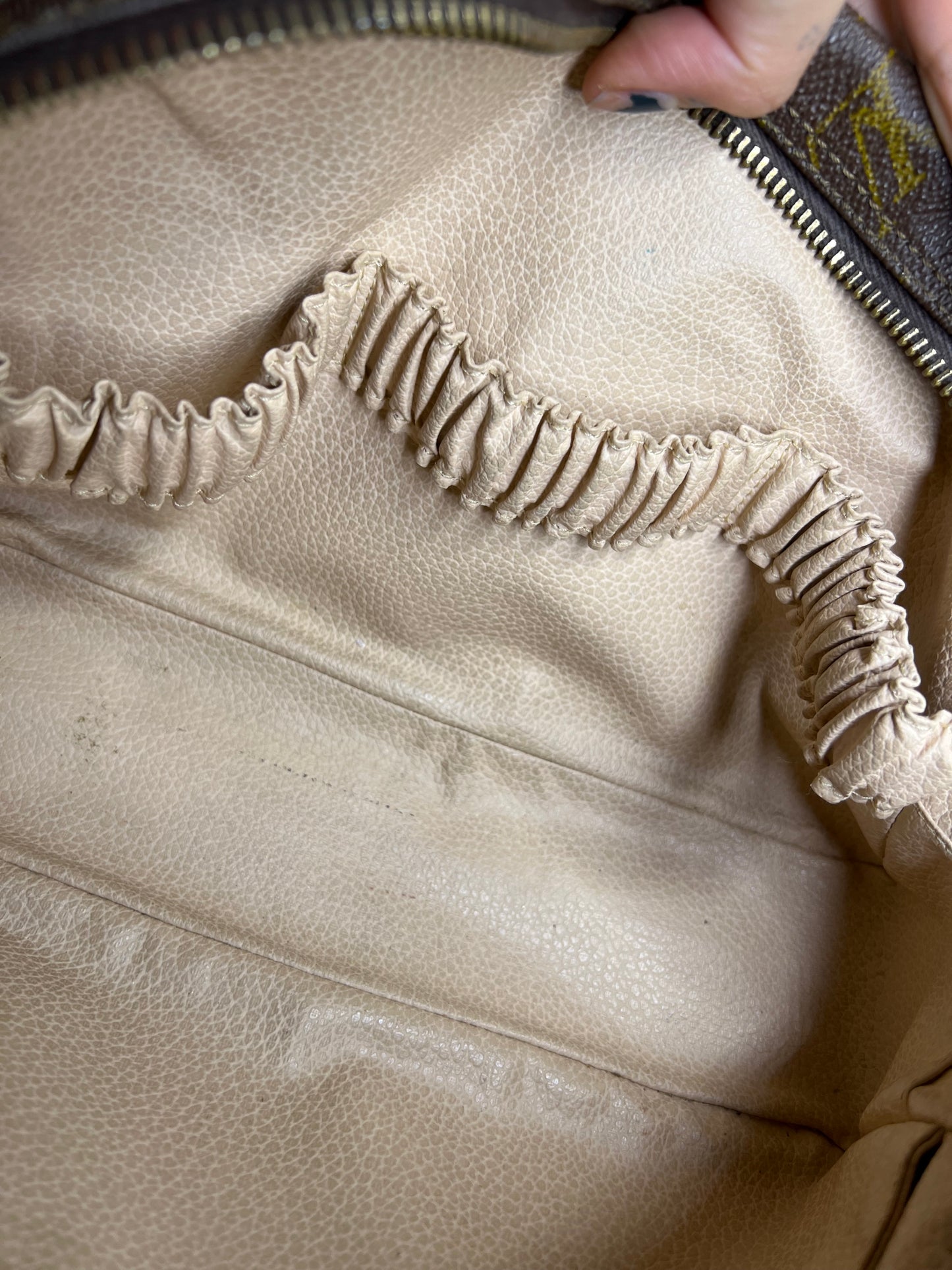 Louis Vuitton Trousse 28