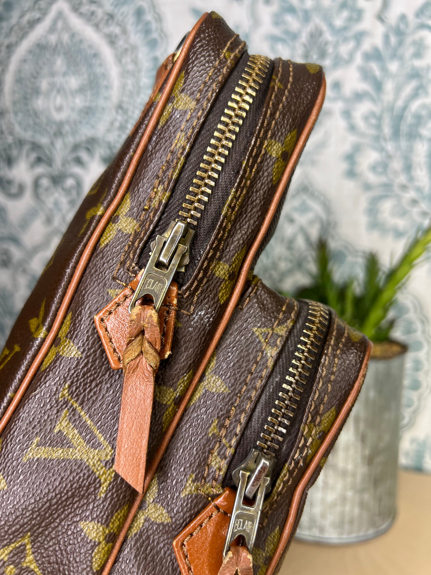 Louis Vuitton Vintage Amazon (project)