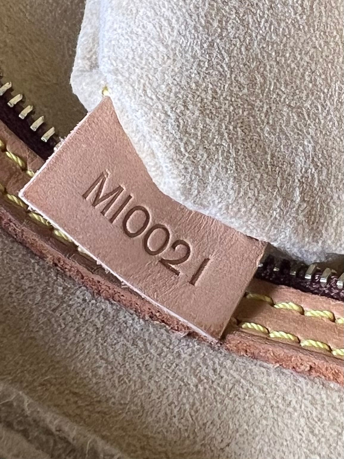Louis Vuitton Looping MM