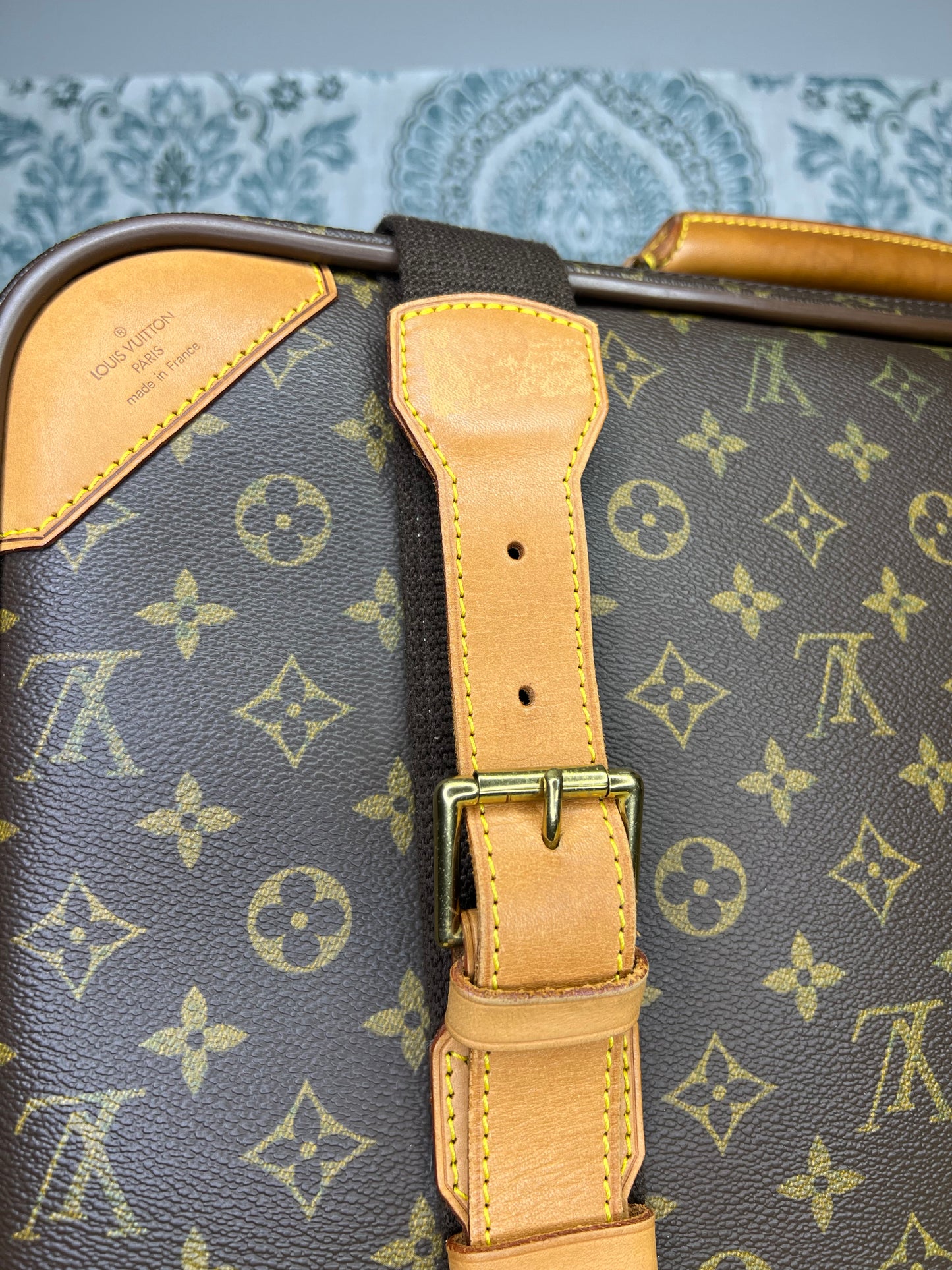 Satellite 53 Suit Case