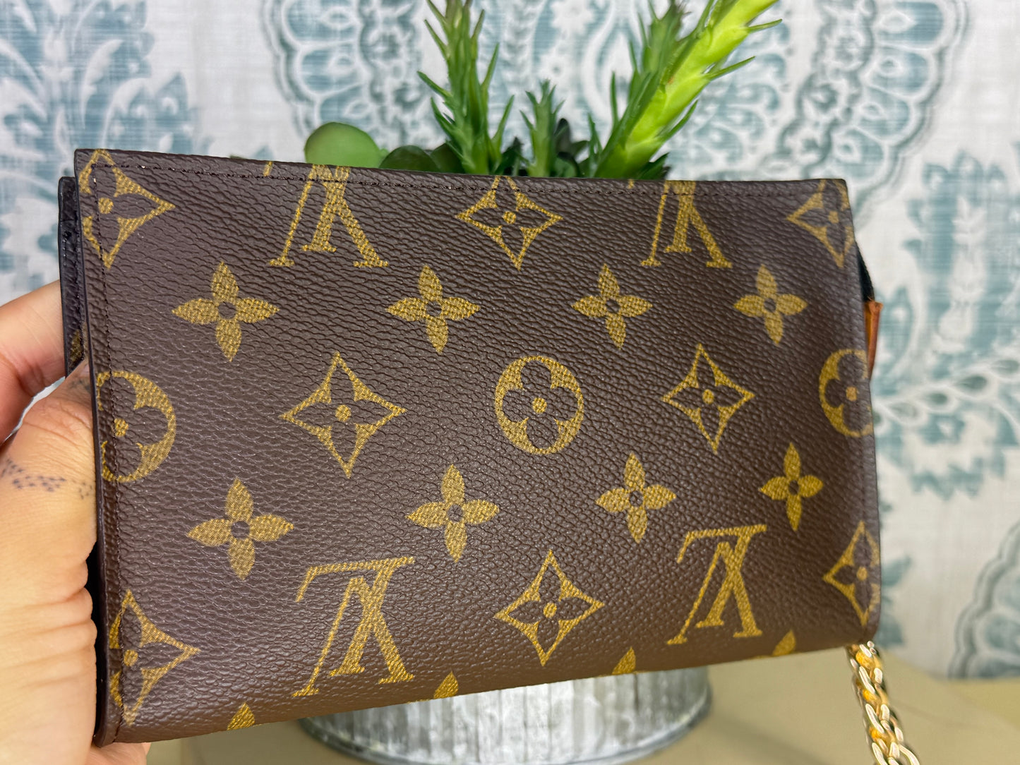 Louis Vuitton Bucket PM Pochette