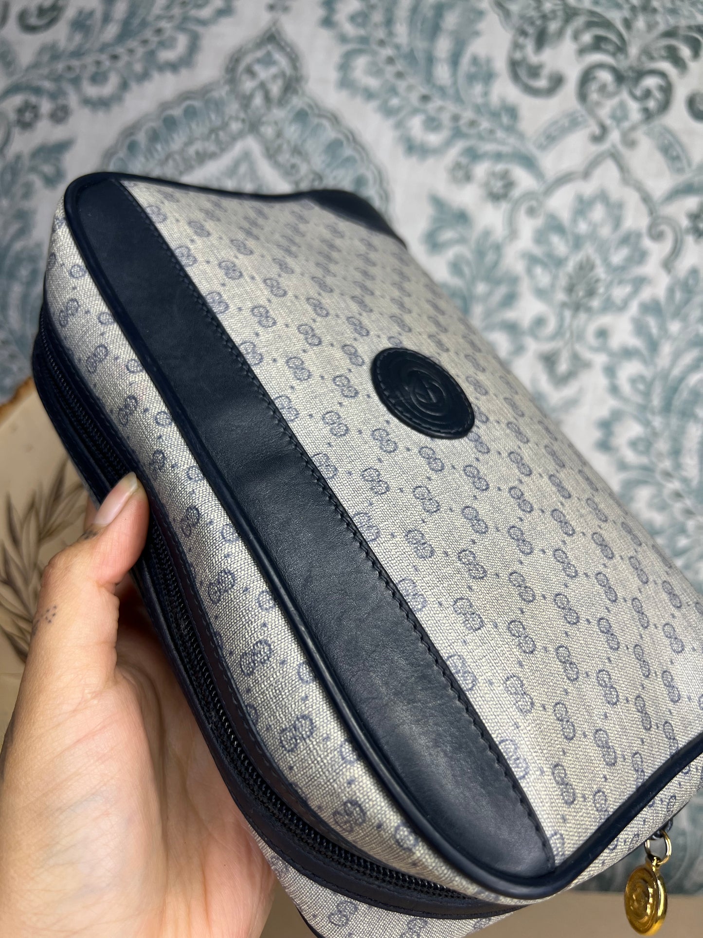 Micro Gucci Navy Vintage Clutch