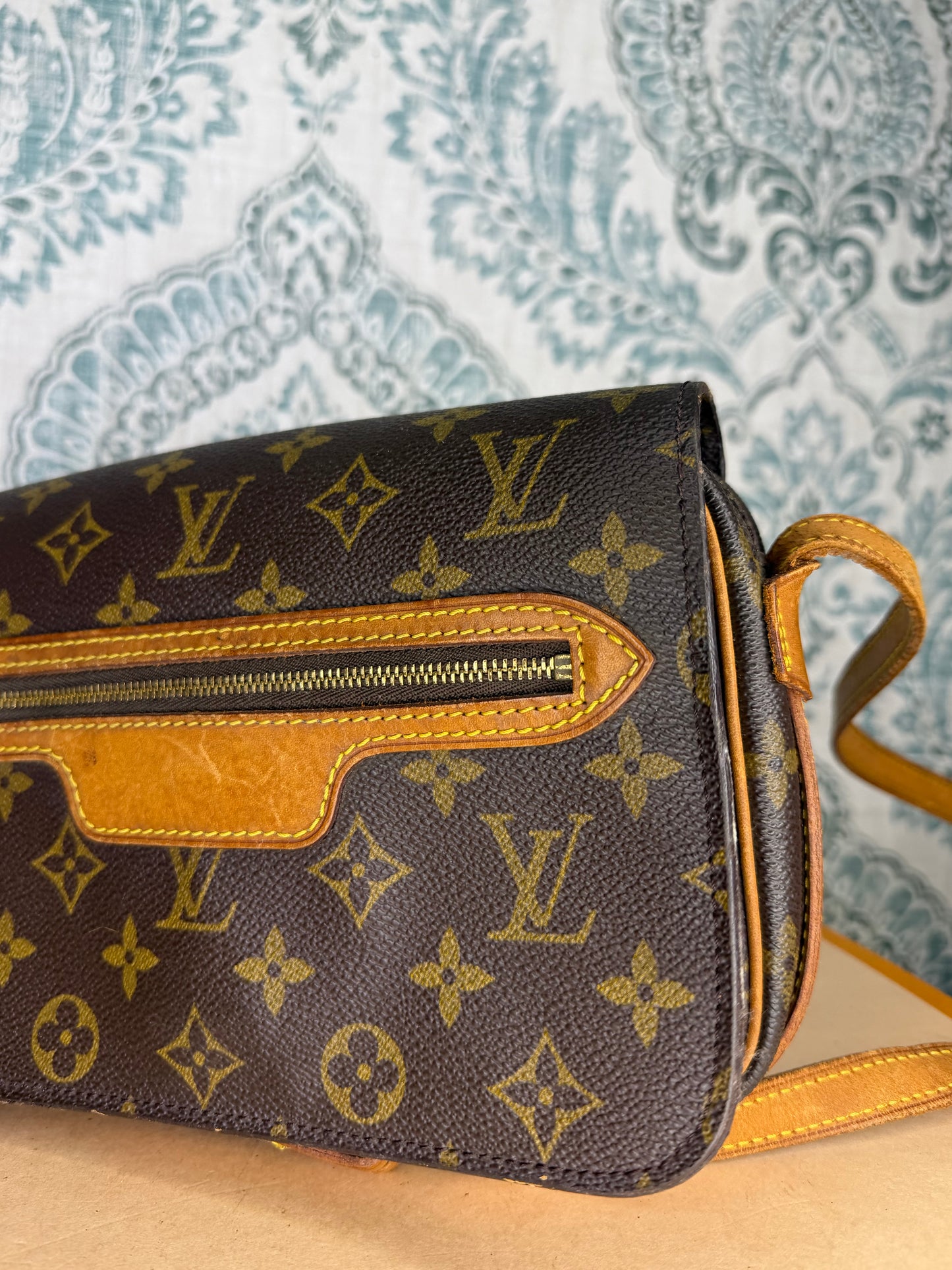 Louis Vuitton Saint Germain 24