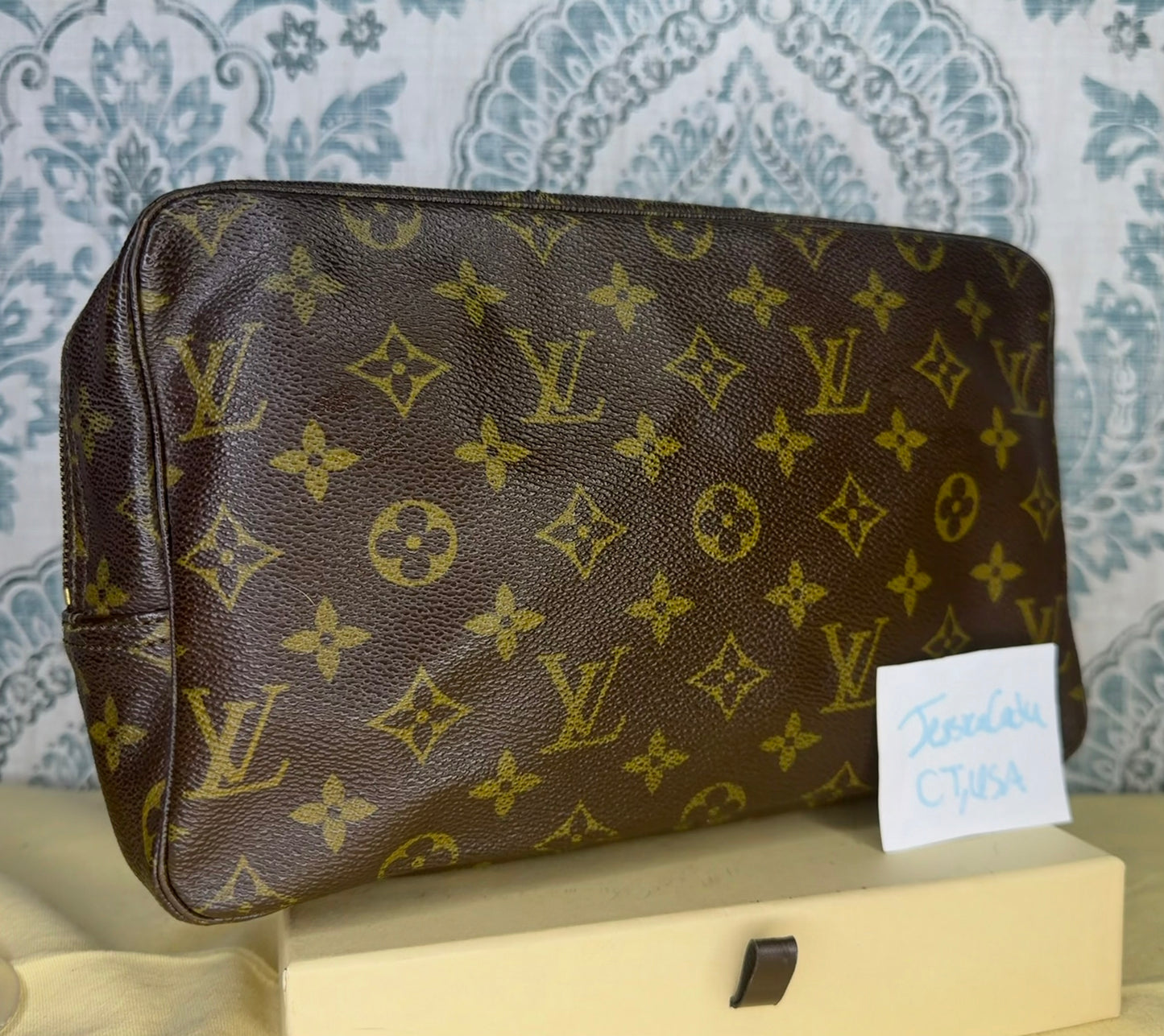 Louis Vuitton Trousse 28