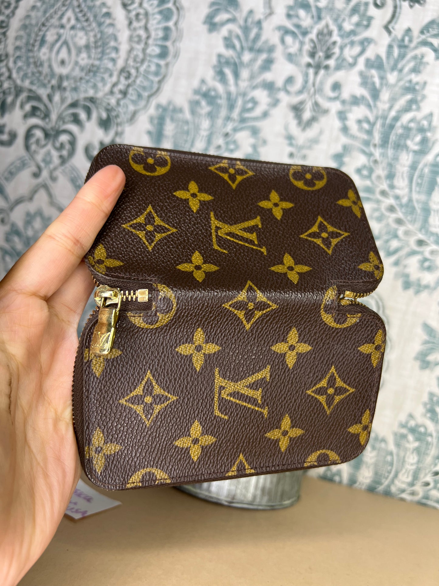 Louis Vuitton Zip Around Multicles 6 Key Holder
