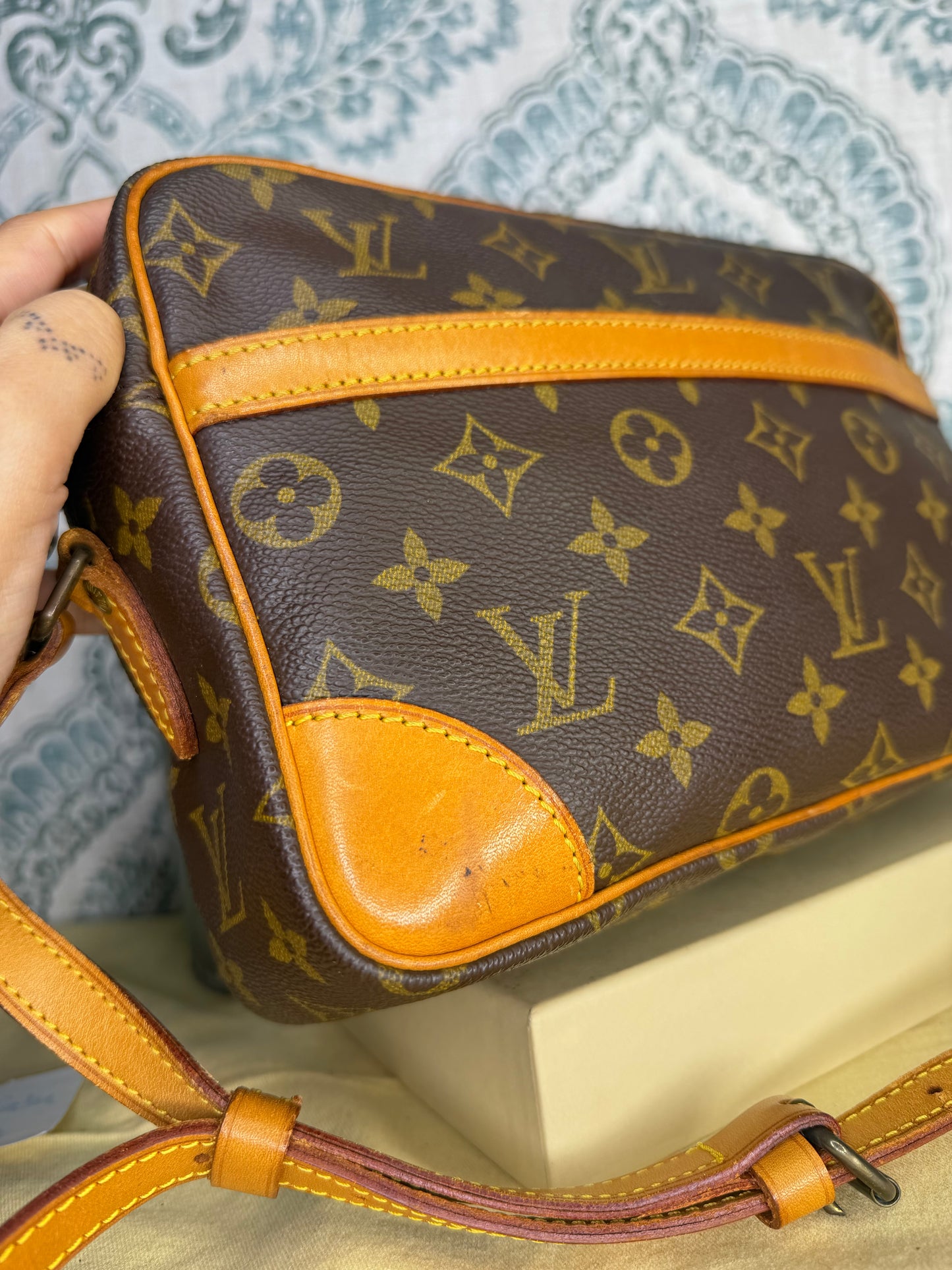 Louis Vuitton Trocadero 27