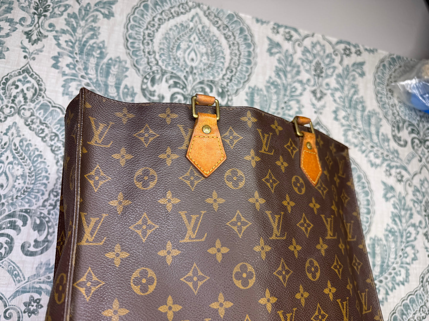 Louis Vuitton Sac Plat