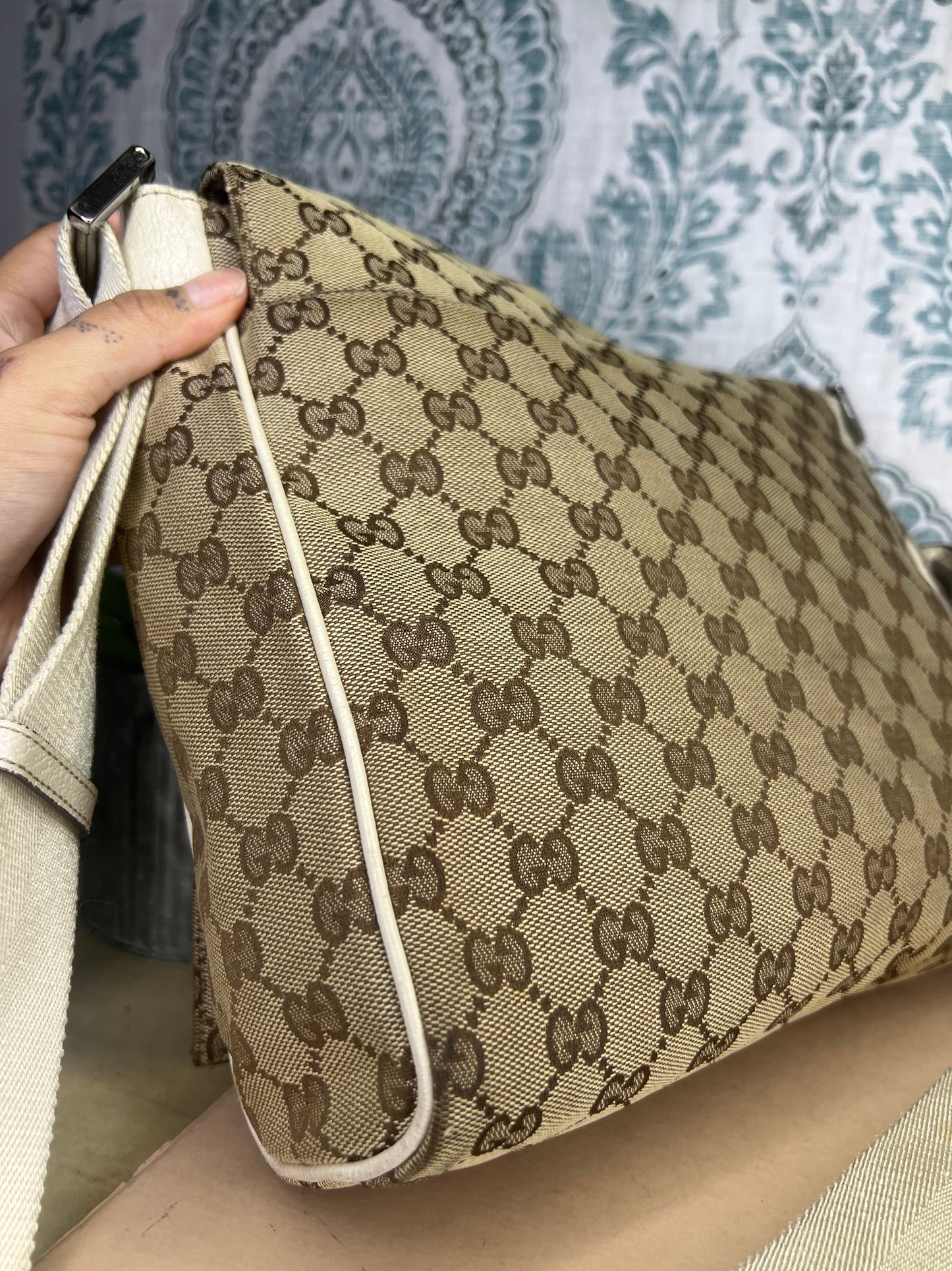 Gucci Messenger Bag