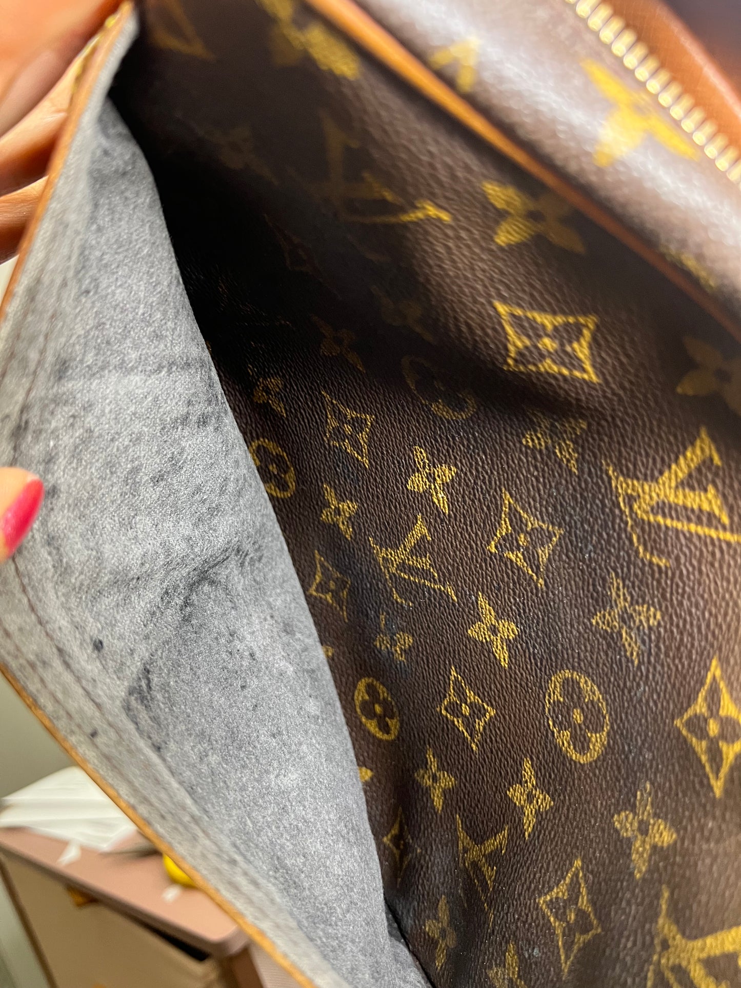 Louis Vuitton Jeune Fille MM