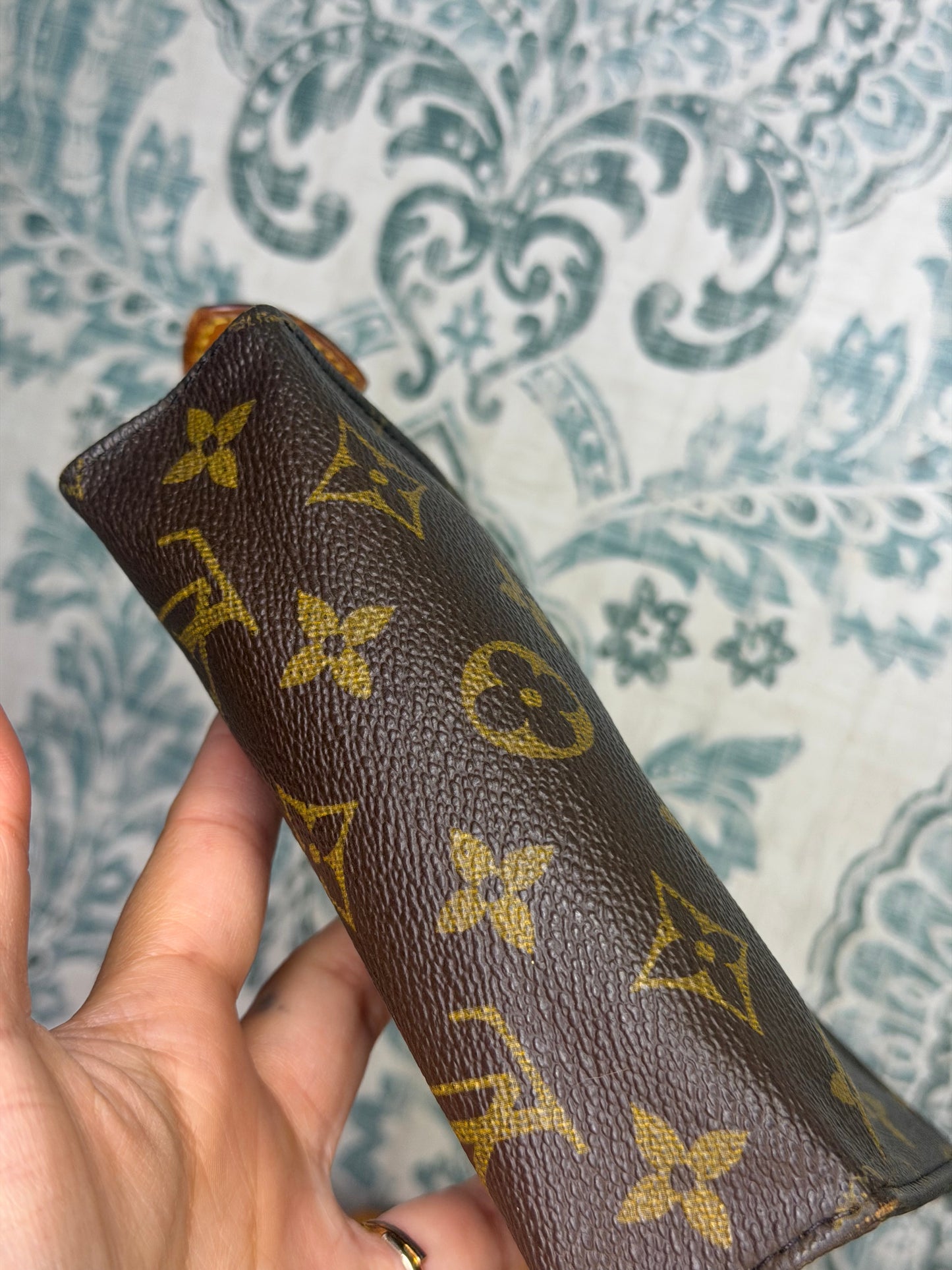 Louis Vuitton Toiletry 15