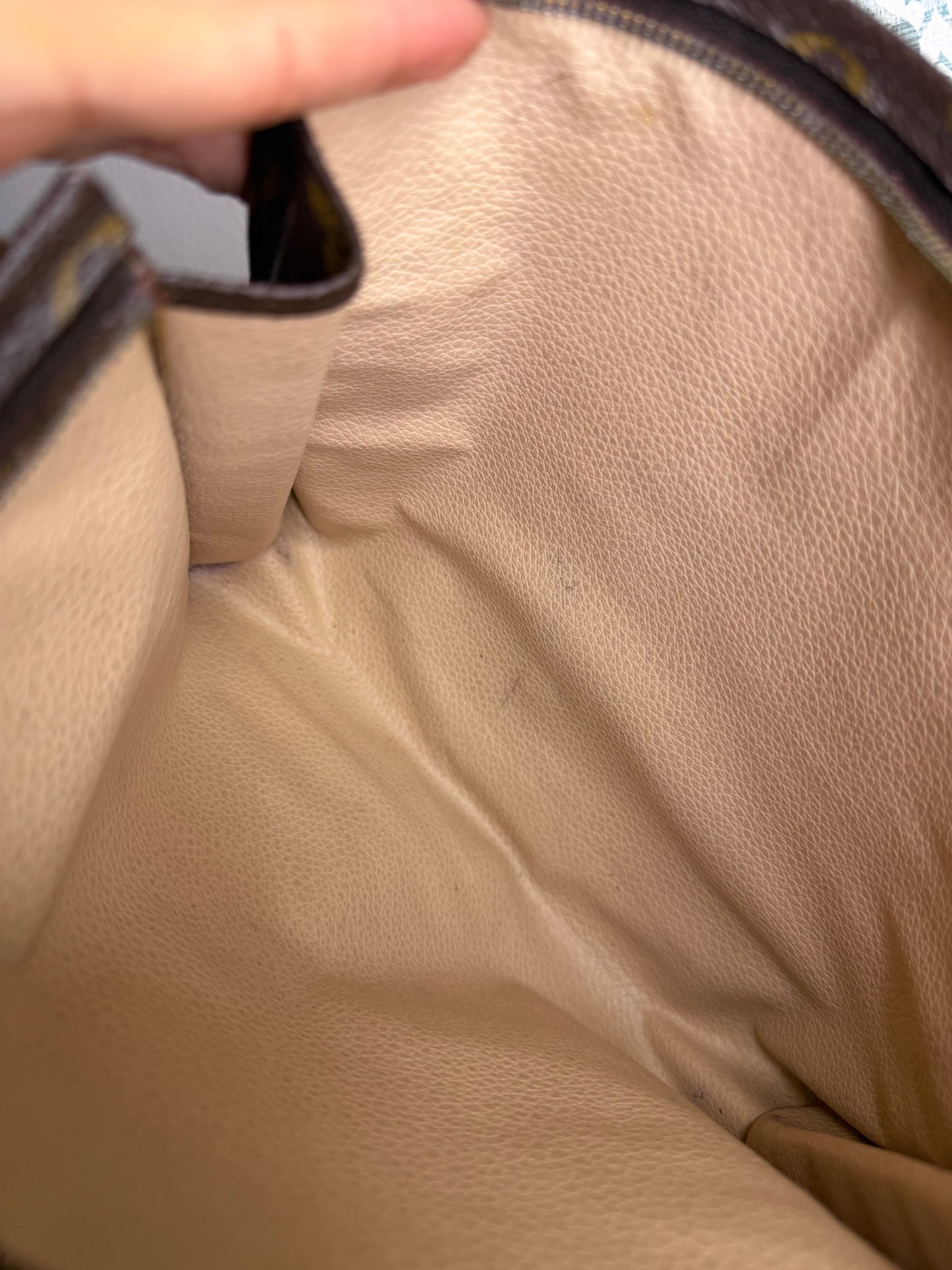 Louis Vuitton Toiletry 26 #3 (needs new zipper)
