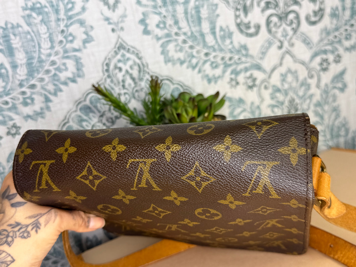 Louis Vuitton Cartouchiere MM