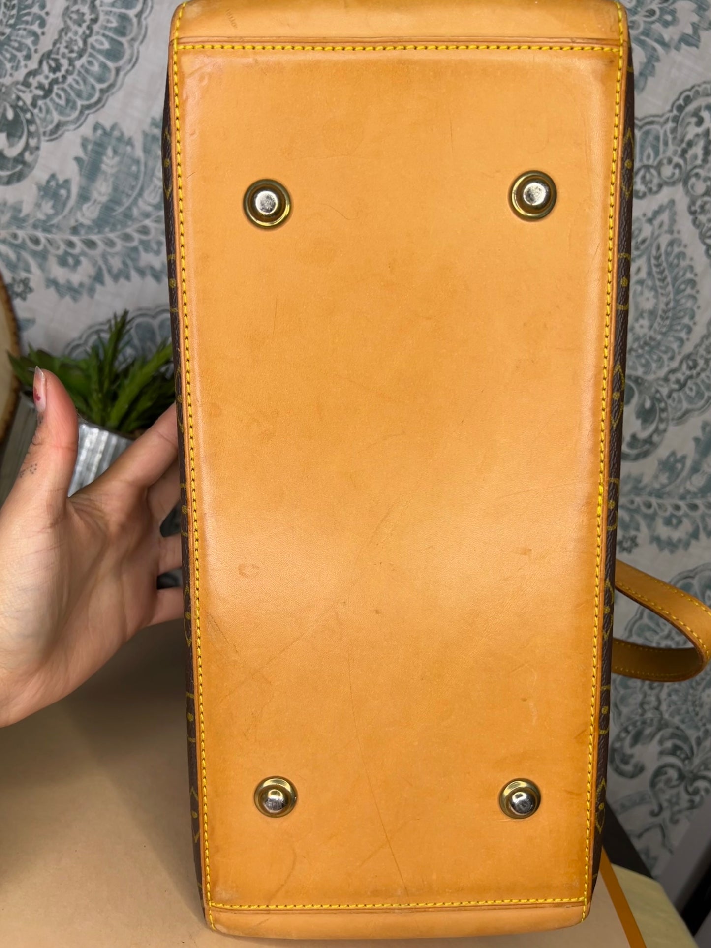 Louis Vuitton Cabas Mezzo