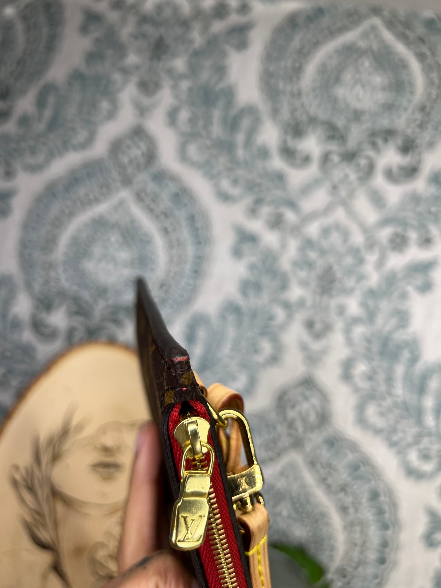 Neverfull Pouch Cherry Red