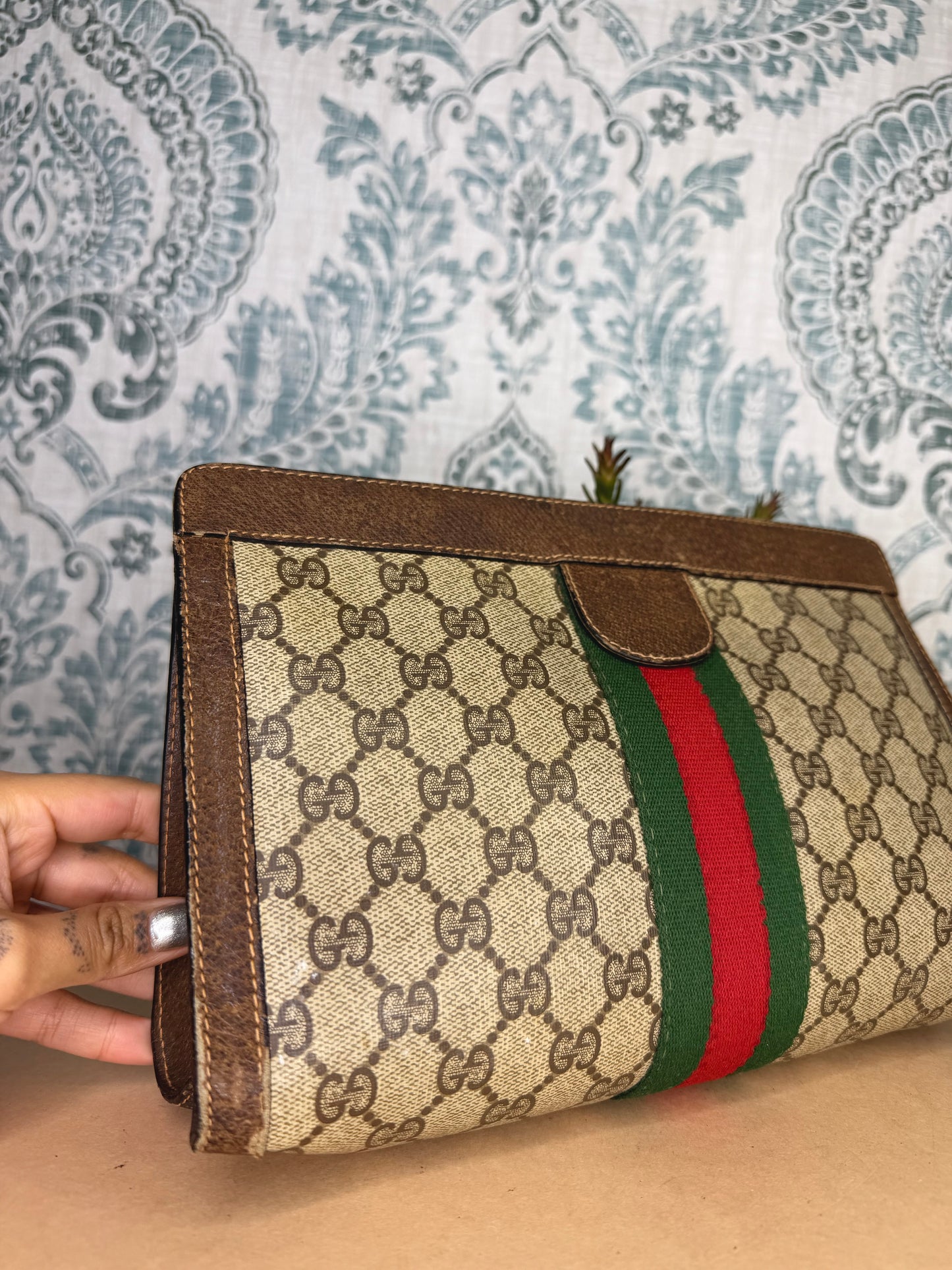 Gucci Supreme Sherry Line Clutch (Accessory Collection)