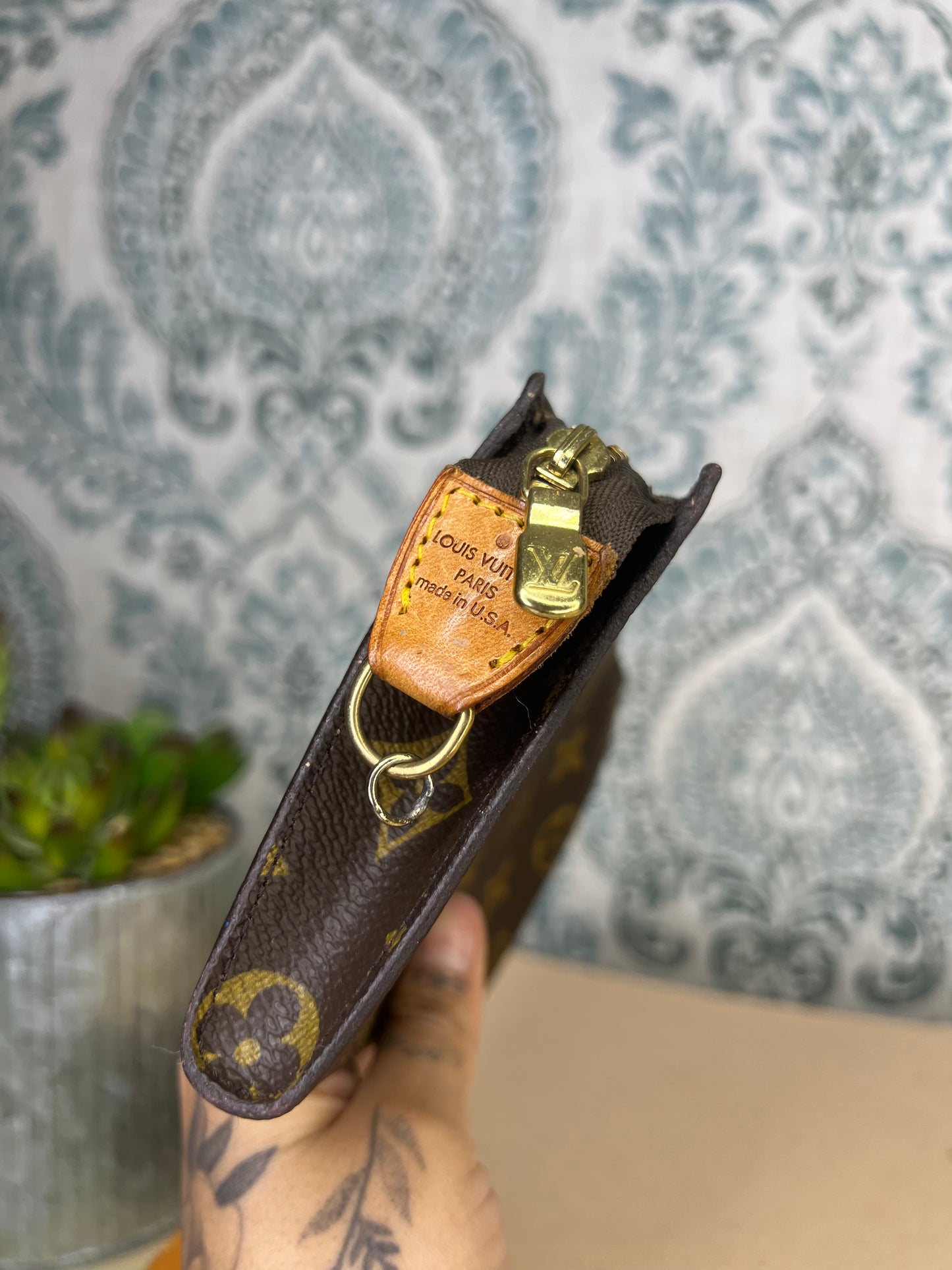 Louis Vuitton Bucket Pouch PM (damaged)