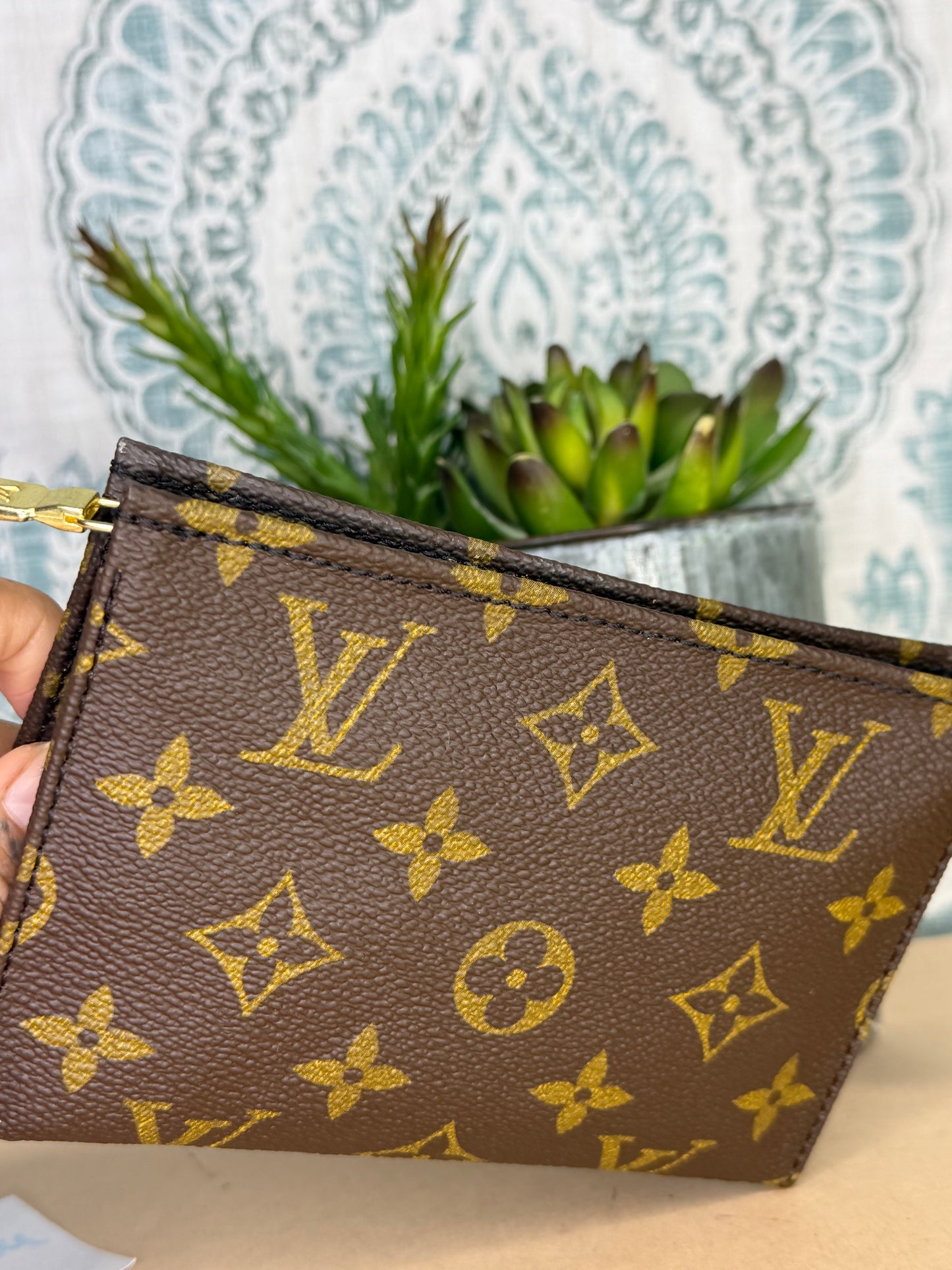 Louis Vuitton Toiletry 15